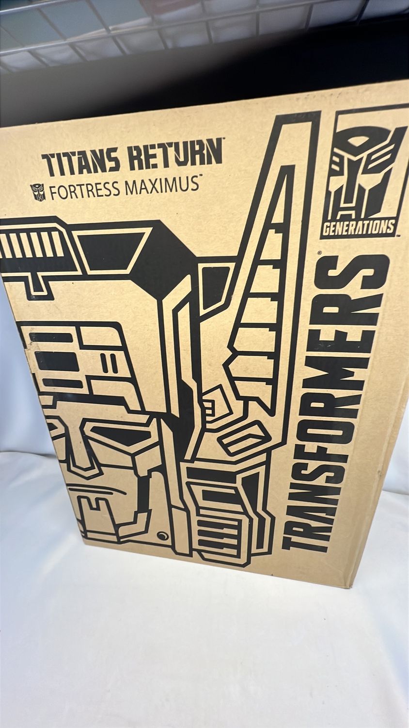 Hasbro Transformers Titans Return Fortress Maximus Figure 2017