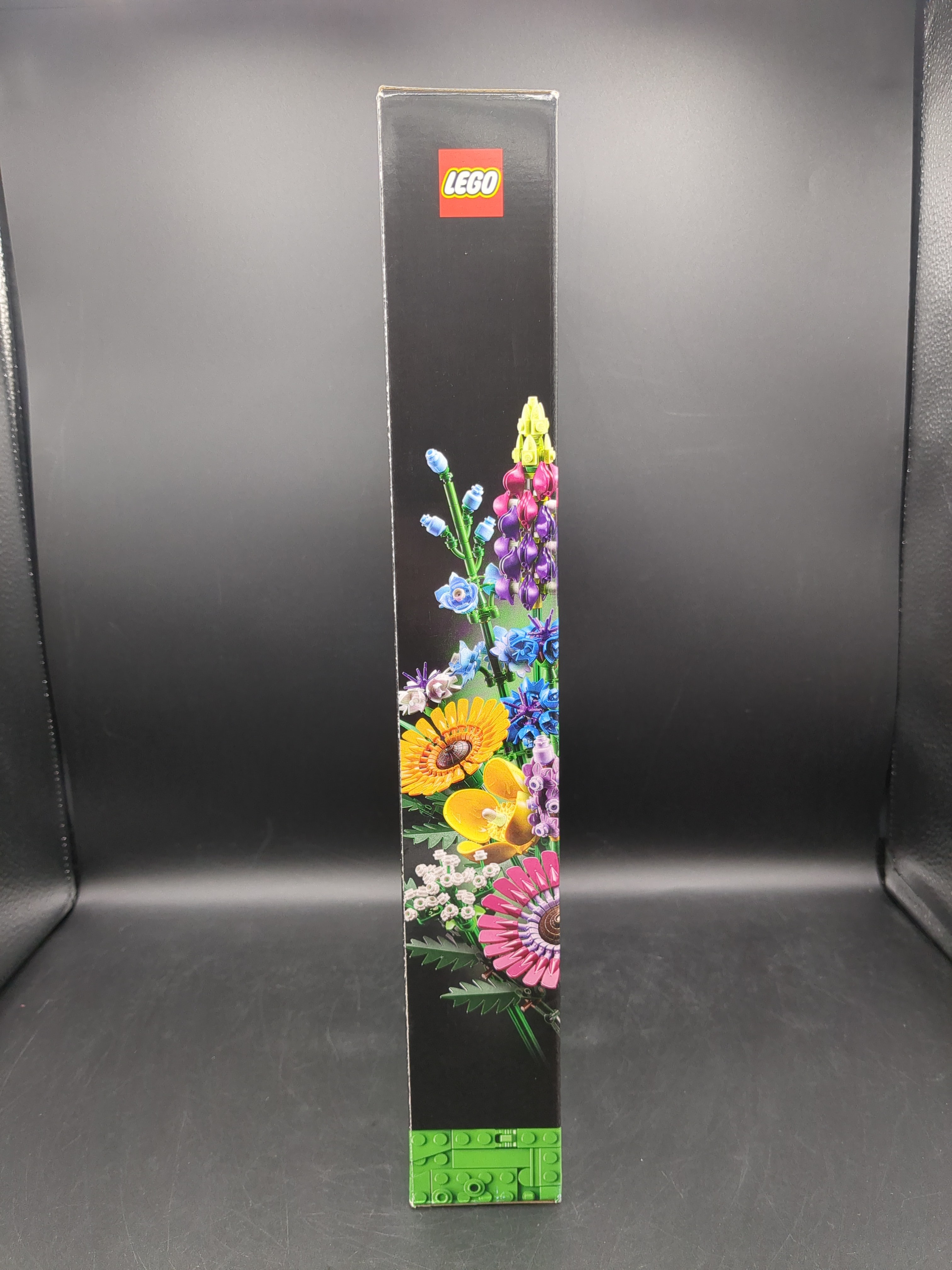 Lego 10313 Botanical CollectionWildflower Bouquet 2023 view 2