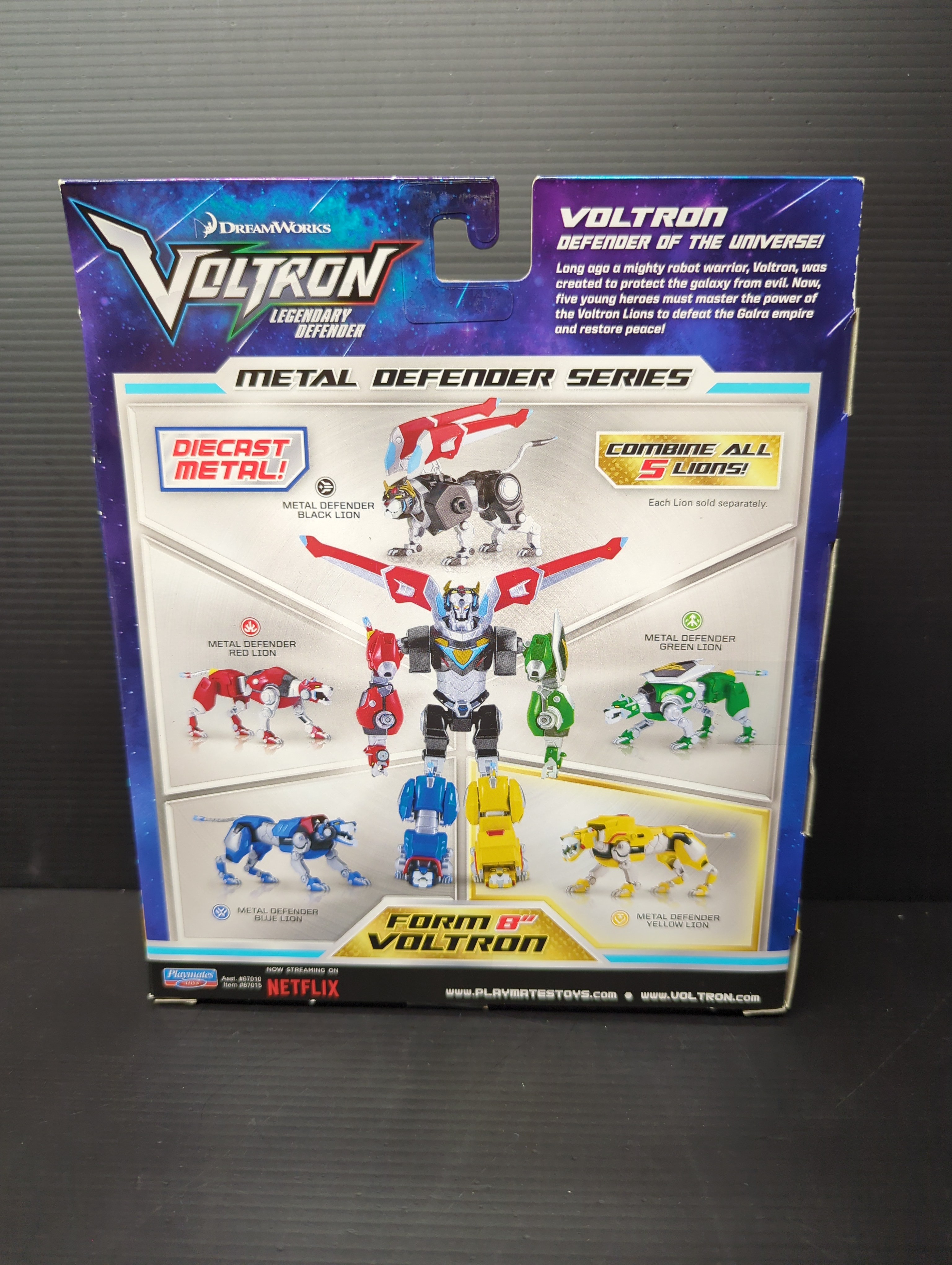 Voltron Metal Defender Yellow Lion Diecast Figure view 3