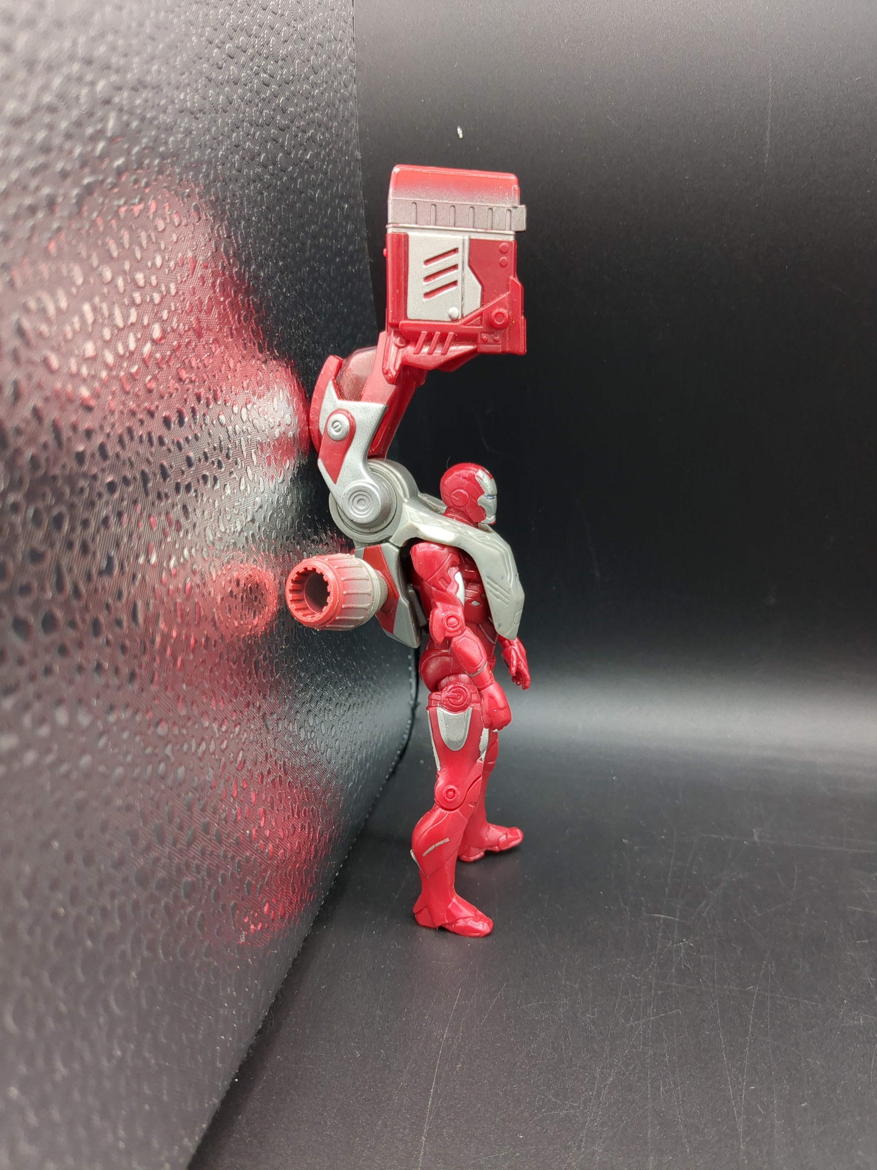 Hasbro: Marvel Universe; Ironman Mark 50 Figure (used) view 4