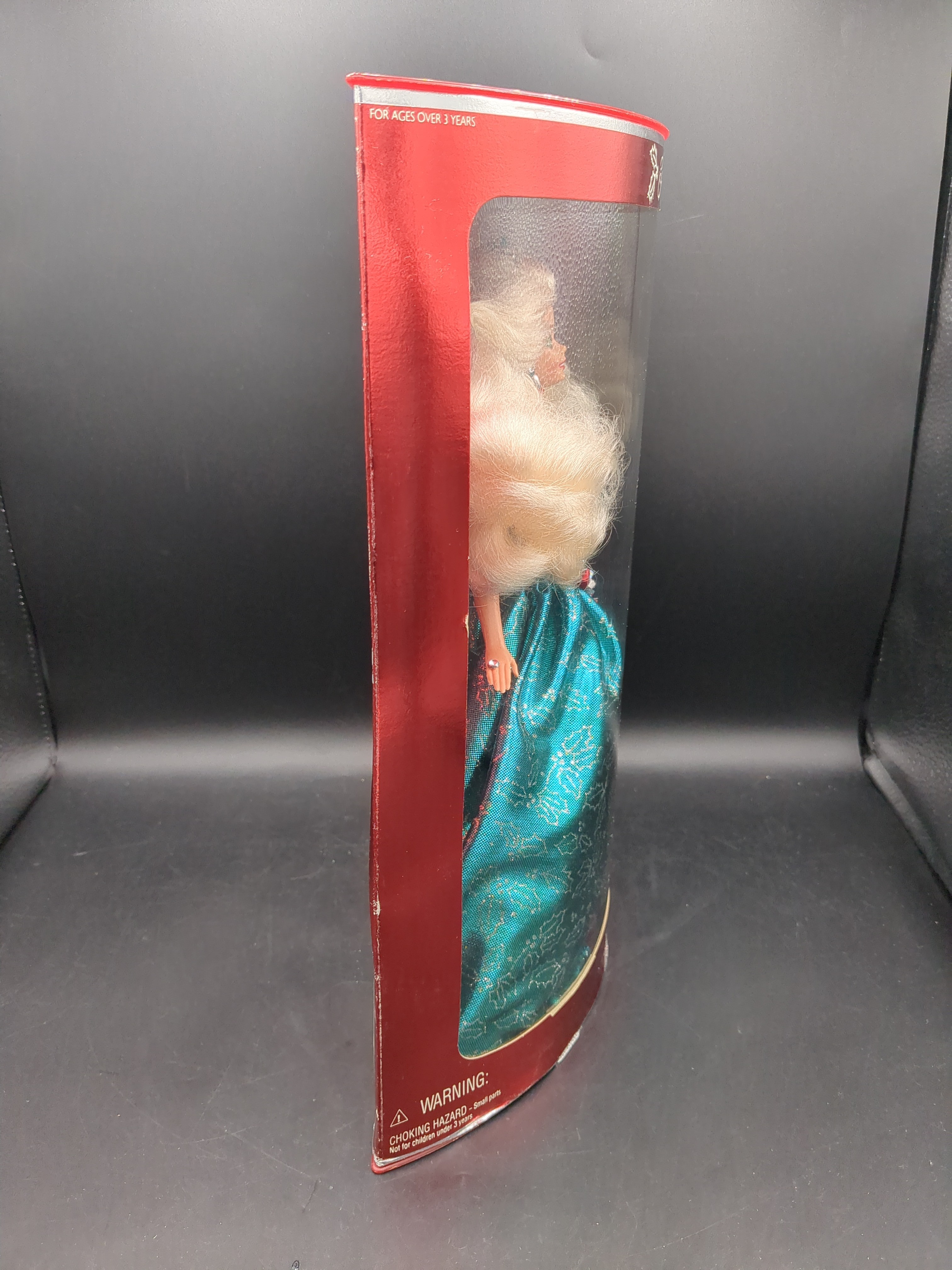 Mattel Barbie Happy Holidays Special Edition 1995 view 4