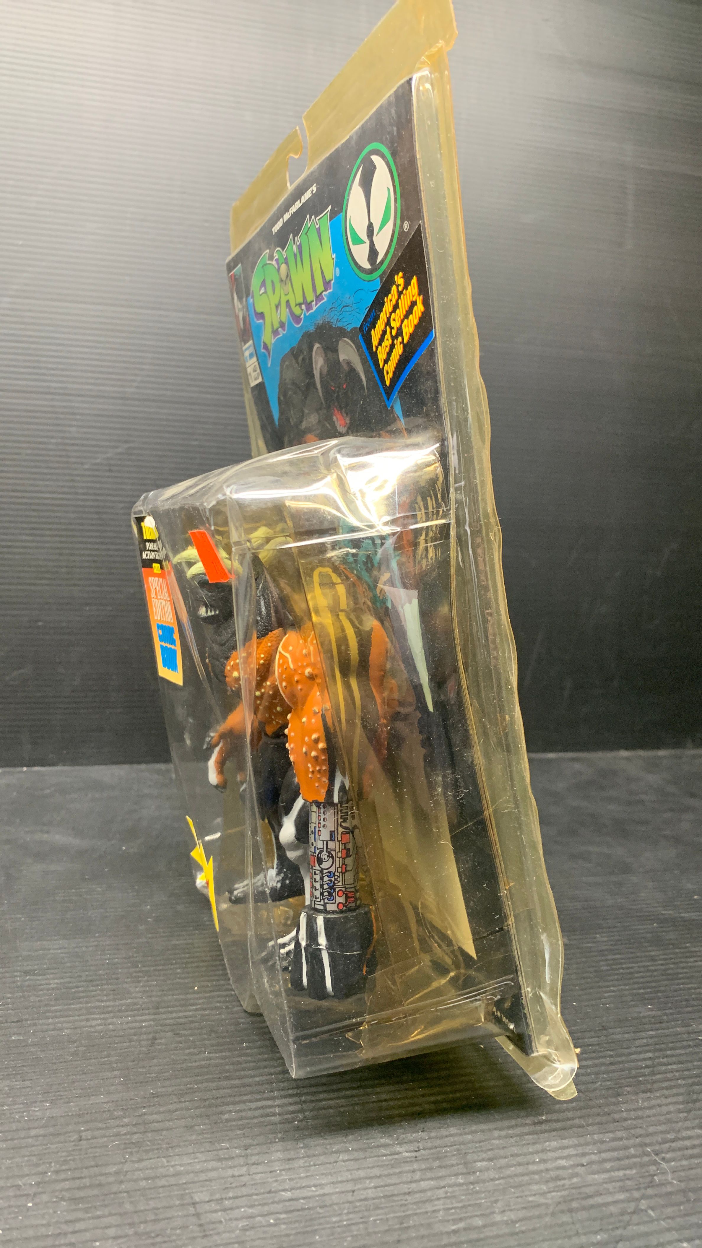 McFarlane Toys Spawn Tremor Poseable Action Figure 1994 Damaged Package view 3