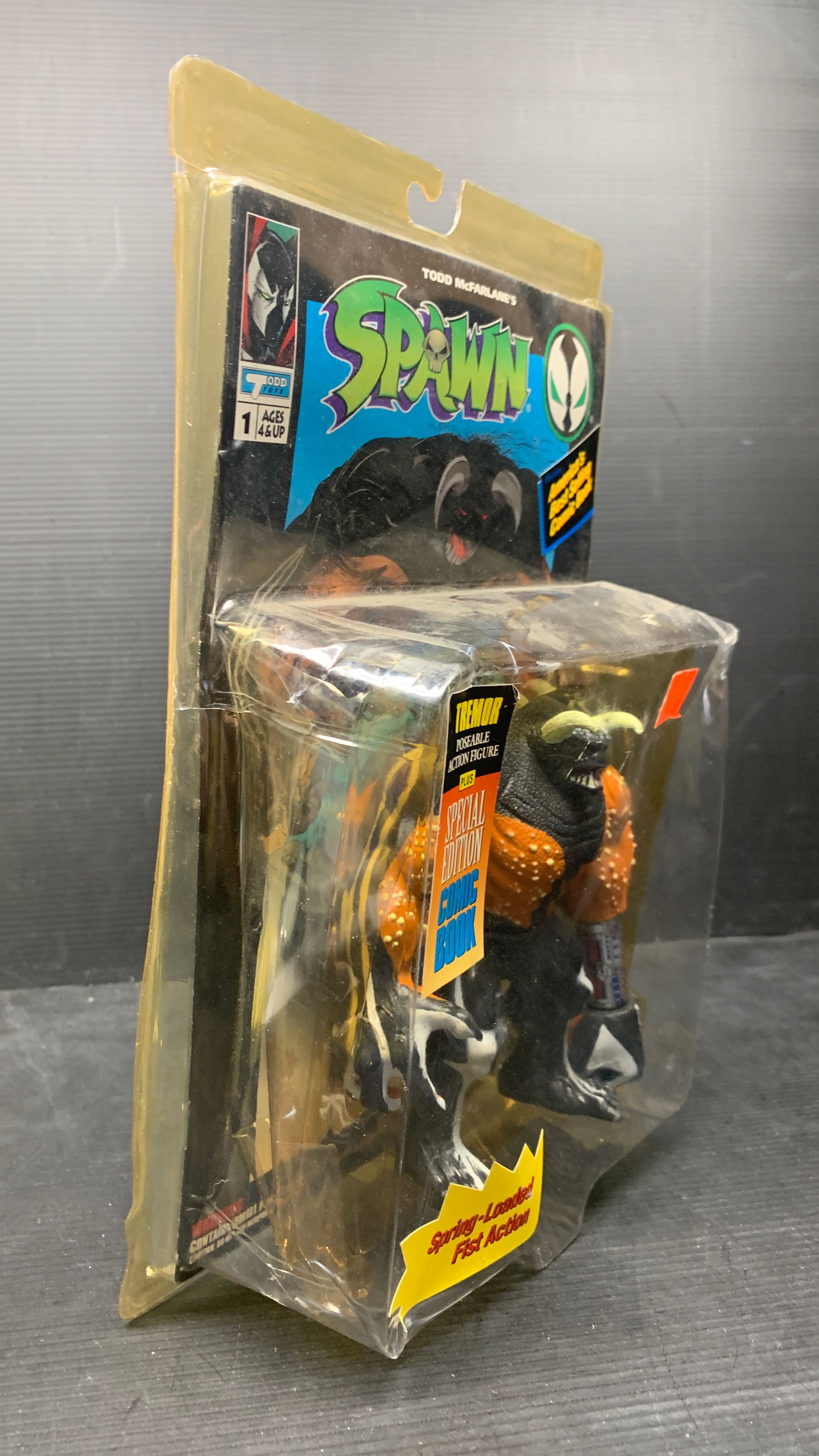 McFarlane Toys Spawn Tremor Poseable Action Figure 1994 Damaged Package view 4