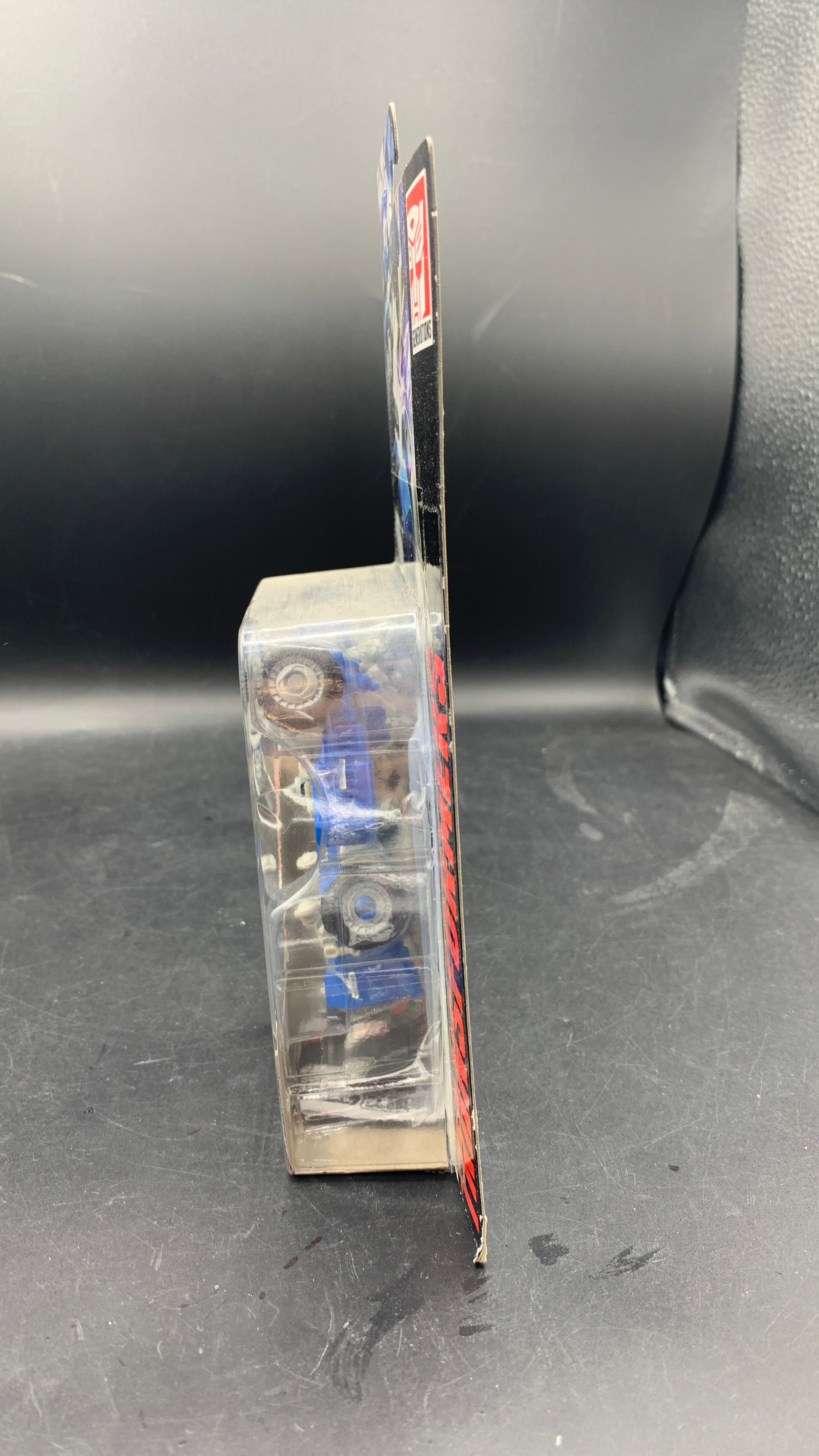 Takara Transformers Power of The Primes Beachcomber Action Figure 2018 view 2