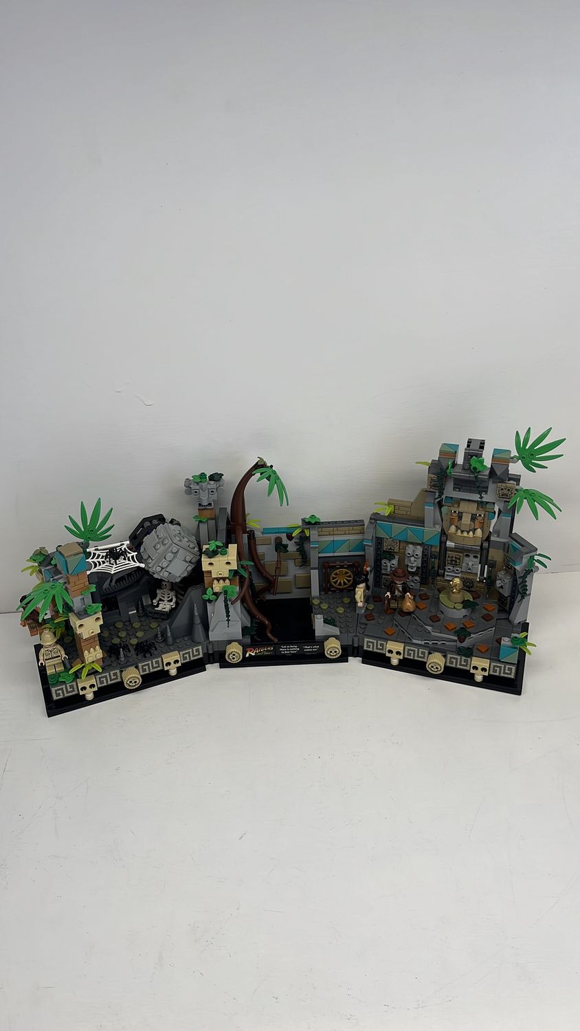 Lego 77015 Raiders of the Lost Ark Temple of the Hidden Idol 2023 (used) Incomplete 