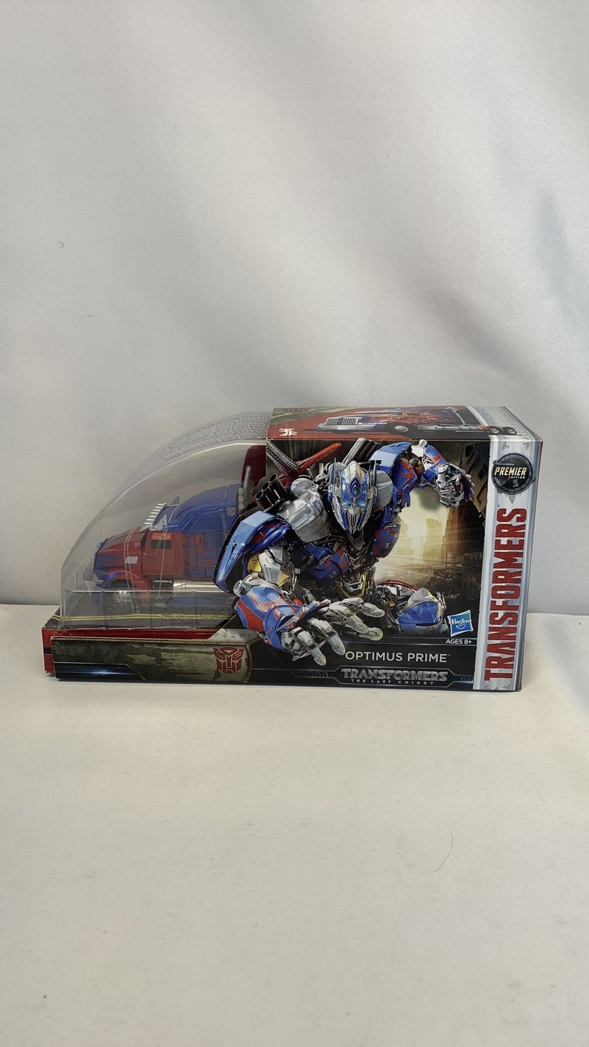 Hasbro Transformers The Last Knight Optimus Prime SDCC Figure 2017 Missing Tire Piece 