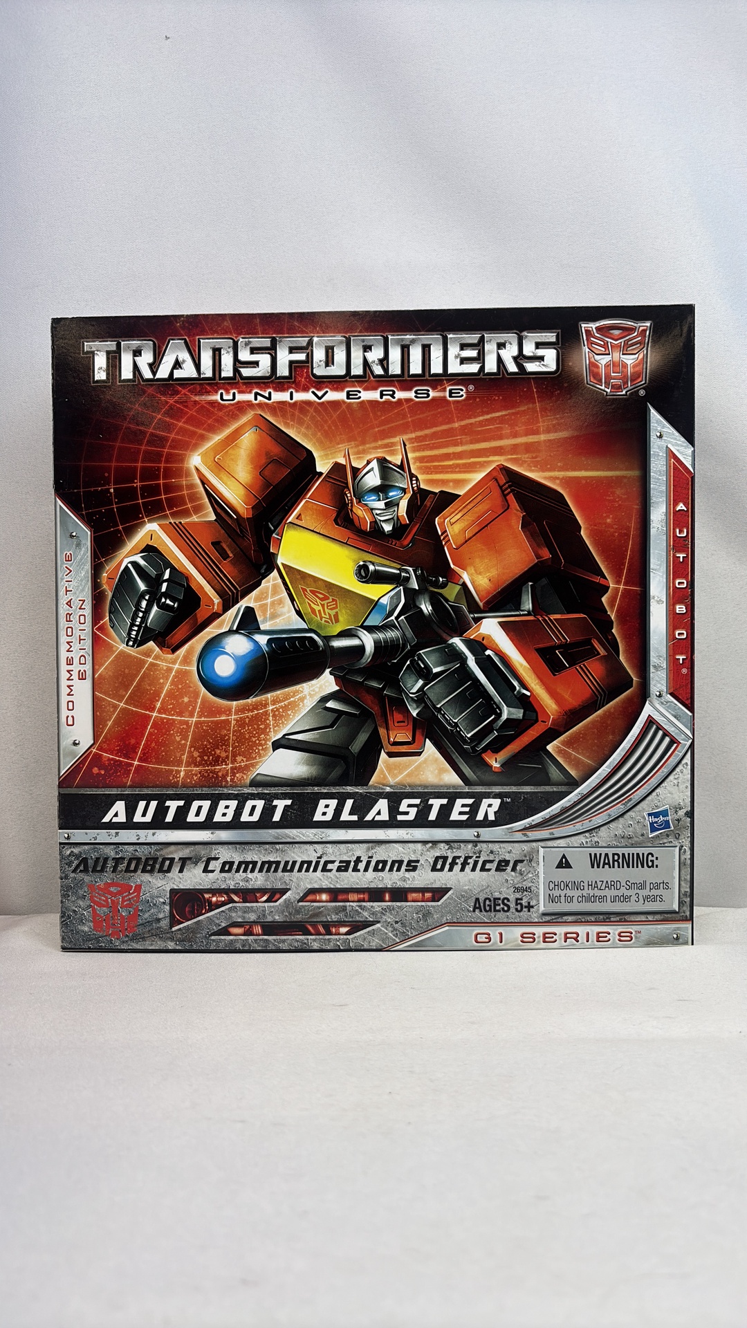 Hasbro Transformers Universe G1 Series 2010 Autobot Blaster Figure