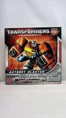 Hasbro Transformers Universe G1 Series 2010 Autobot Blaster Figure