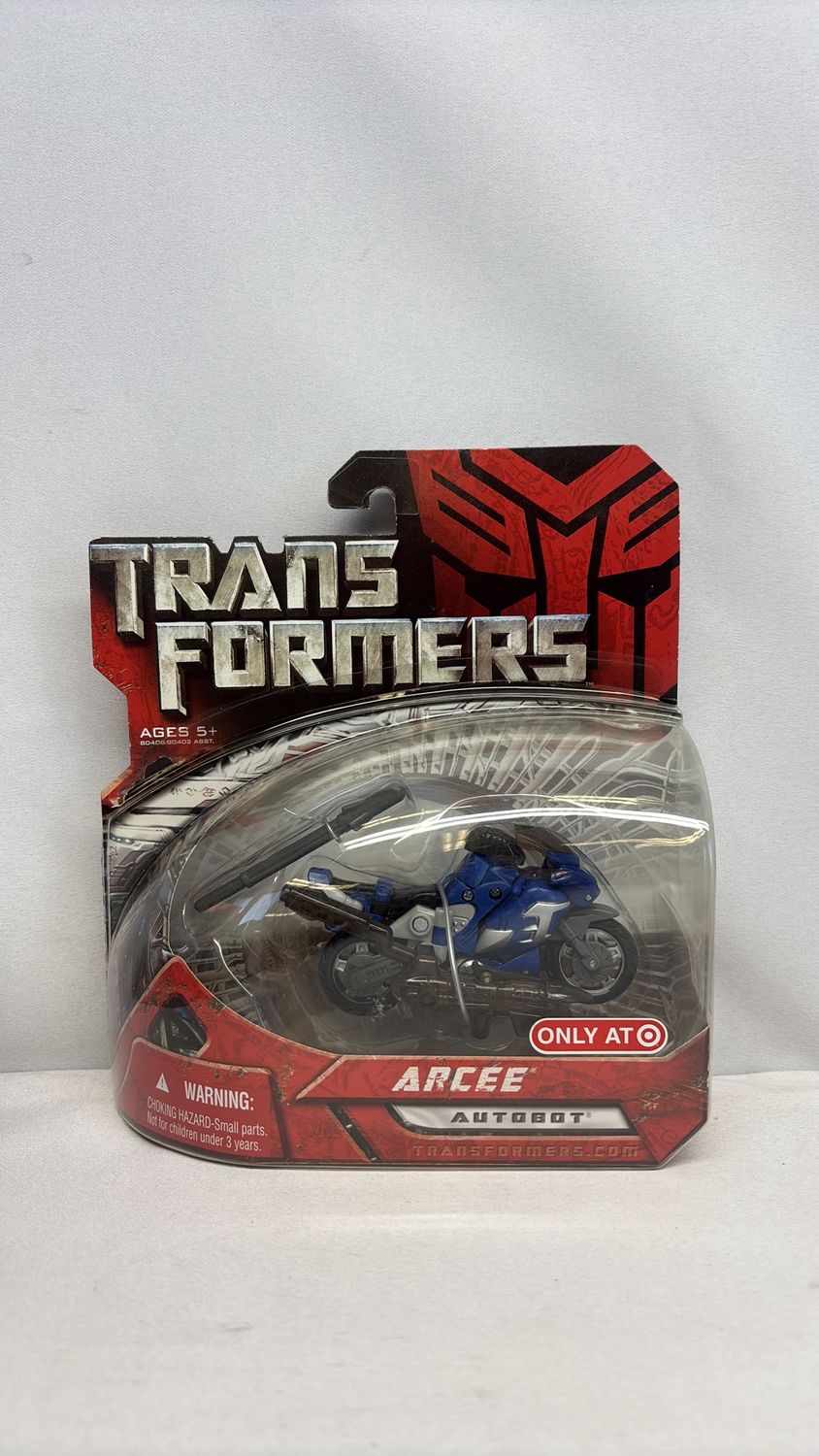 Hasbro Transformers 2007 Scout Class Arcee Figure
