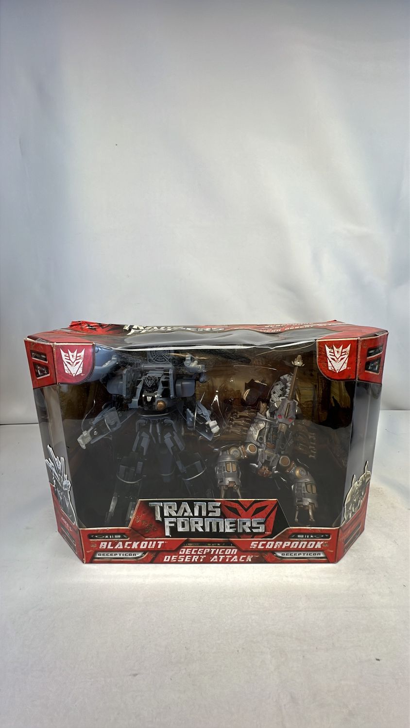 Hasbro Transformers (2007) Deception Desert Attack Blackout and Scorponok Figures Damaged Box