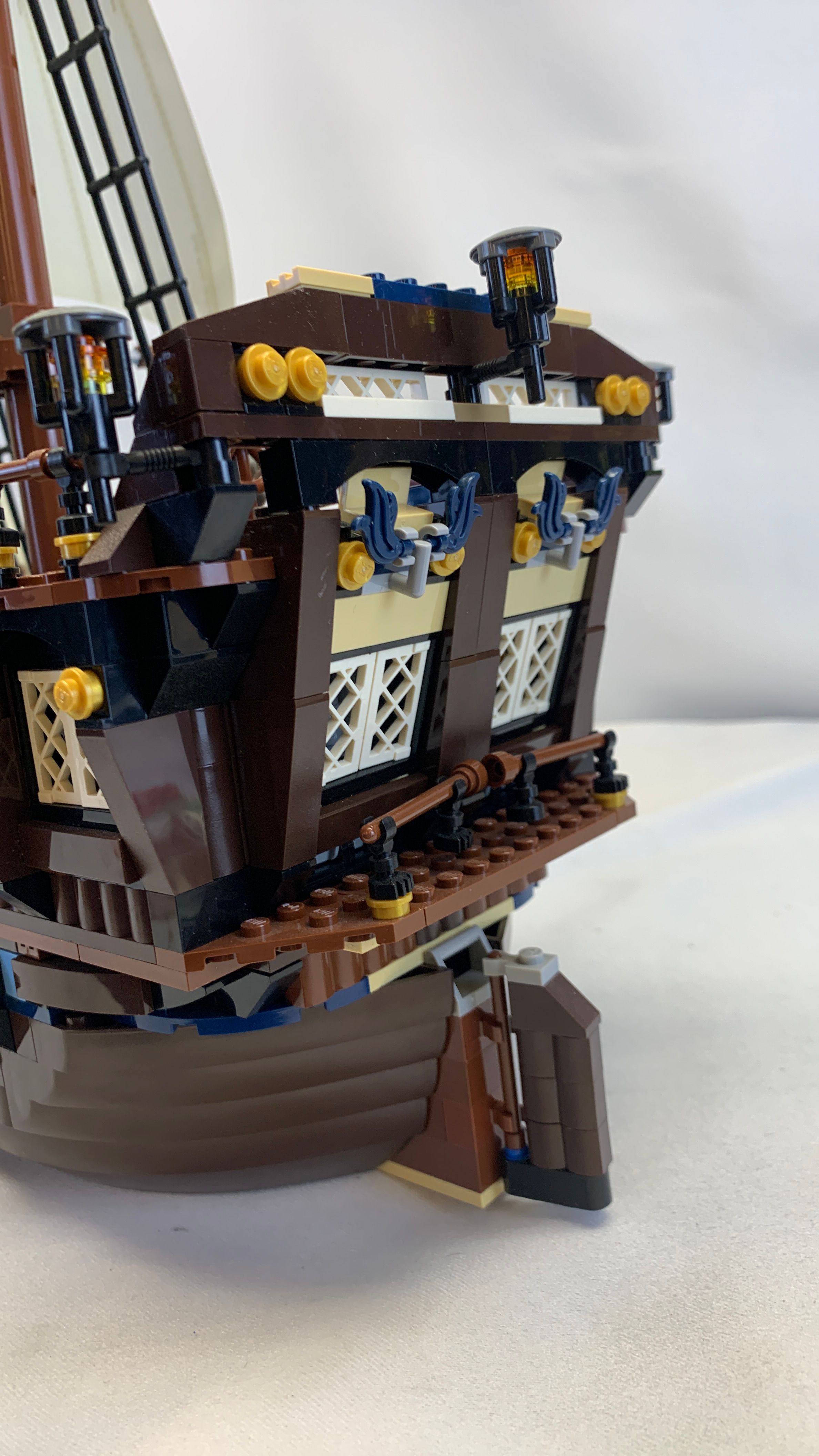 Lego 10210 Pirates Imperial Flagship 2010 (used) Incomplete Missing Capt’s Daughter view 4