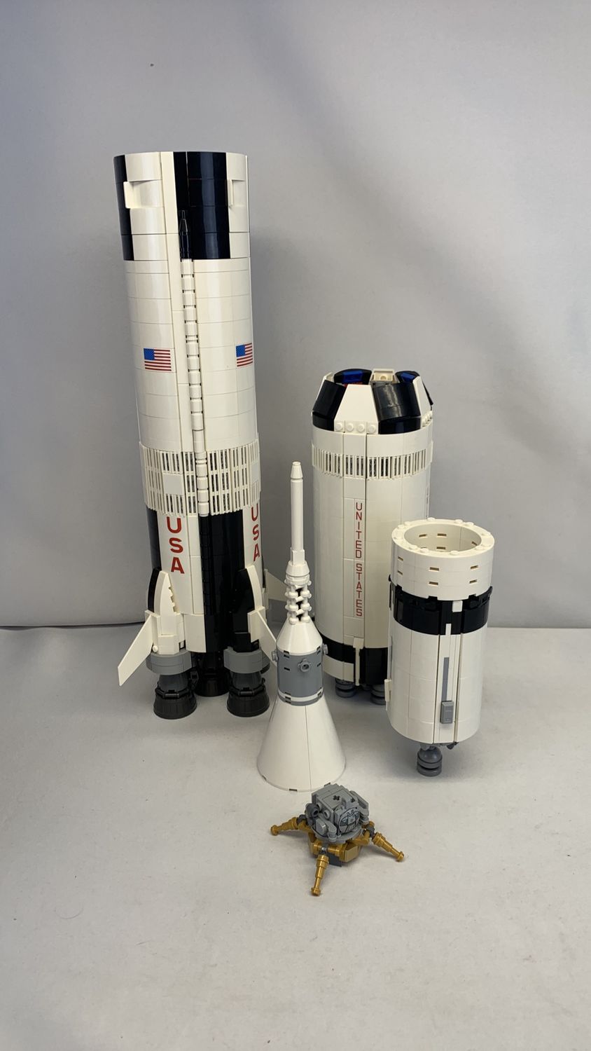 Lego 92176 Ideas NASA Saturn V Rocket 2020 (used) Incomplete 
