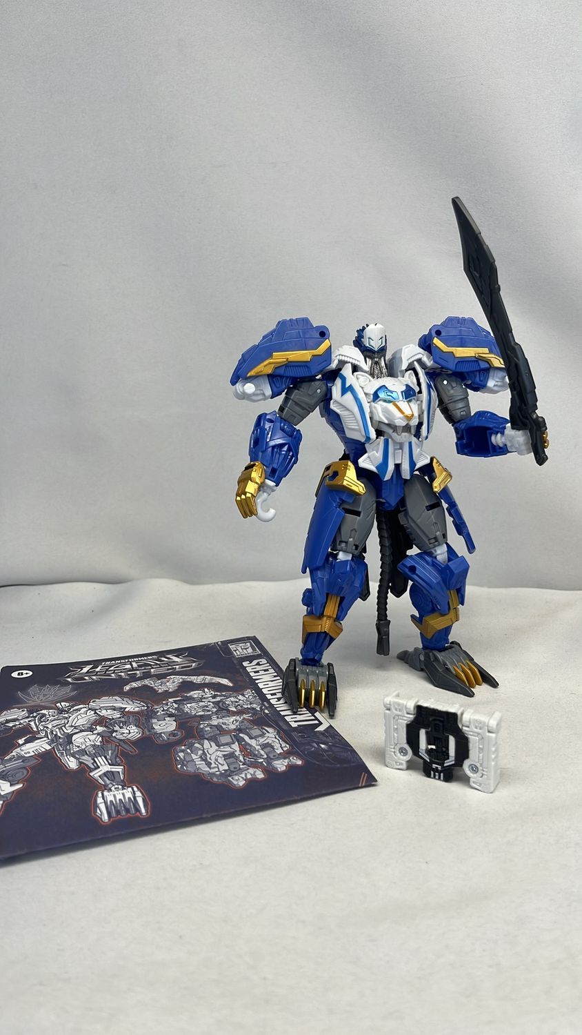 Hasbro Transformers Legacy Figure United Star Raiders Thundertron and Nightstrike Figures 2024 (used)