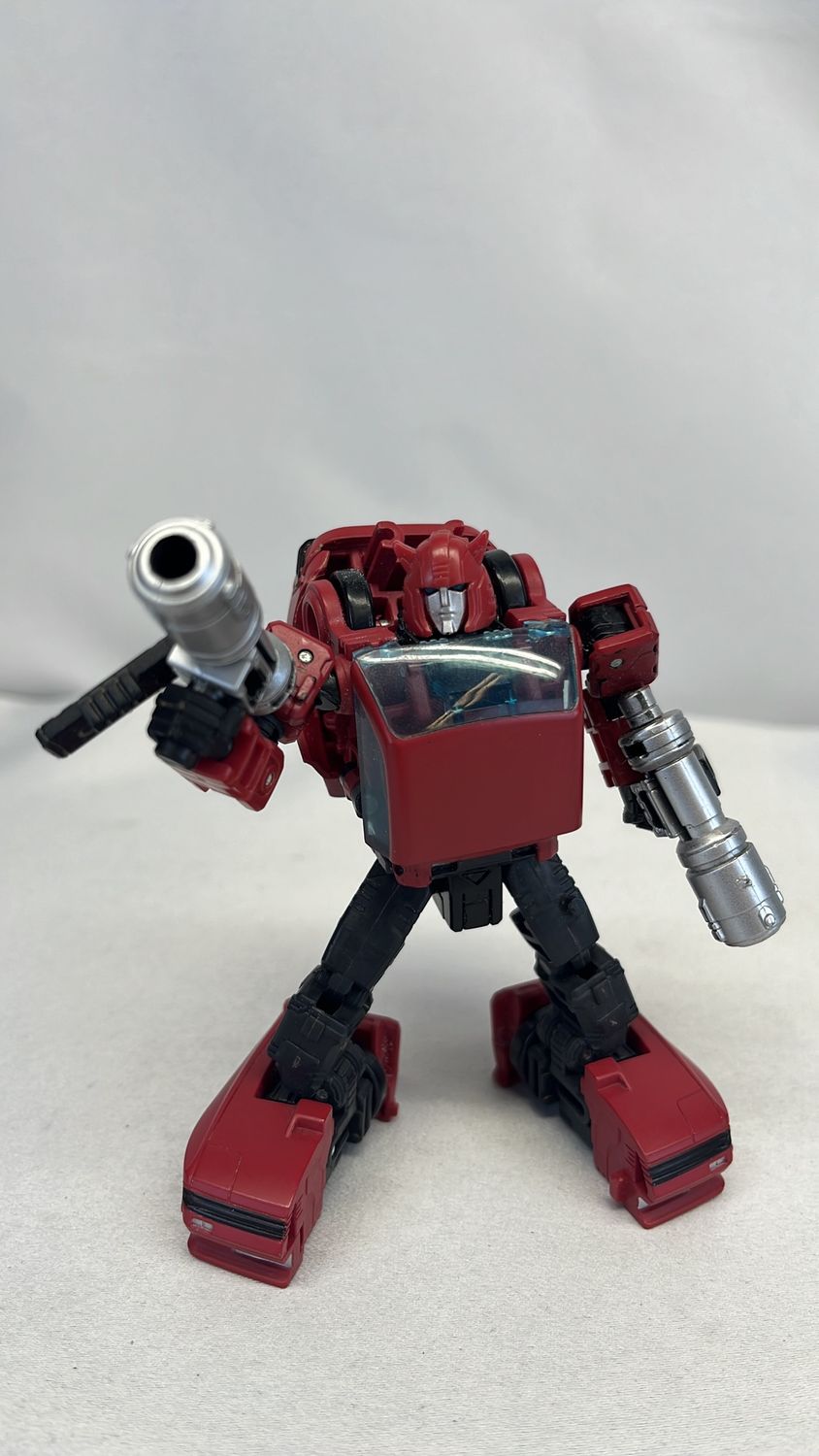 Hasbro Transformers War For Cybertron Earthrise Cliffjumper Figure 2020 (used) Incomplete