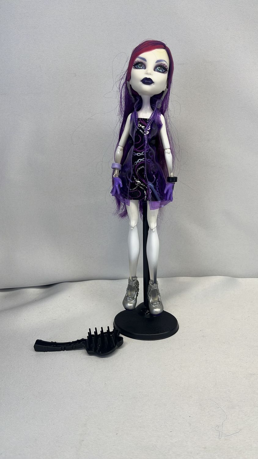 Mattel Monster High Spectra Vondergeist Ghouls’ Night Out Figure 2012 (used) Incomplete