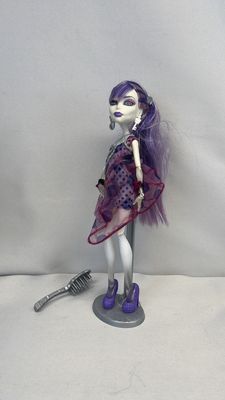 Mattel Monster High Spectra Vondergeist Dot Dead Gorgeous Figure 2012 (used) Incomplete