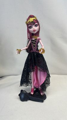 Mattel Monster High Draculara 13 Wishes Figure 2012 (used) Incomplete