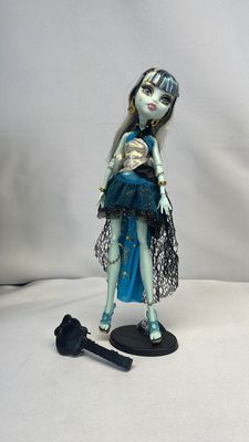 Mattel Monster High Frankie Stein 13 Wishes Figure 2012 (used) Incomplete