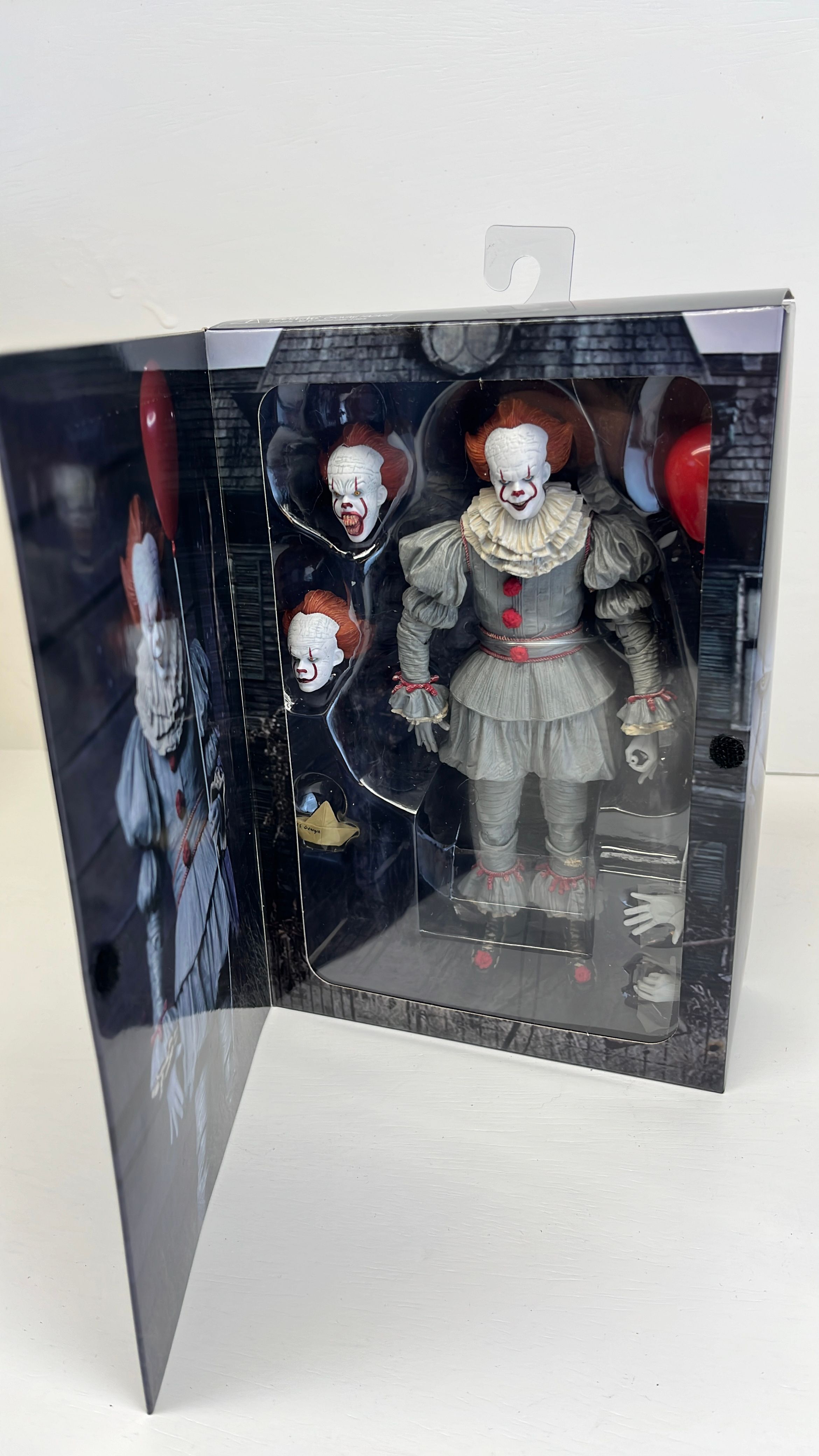 Neca IT Pennywise (You’ll Float Too) Figure 2017 view 2