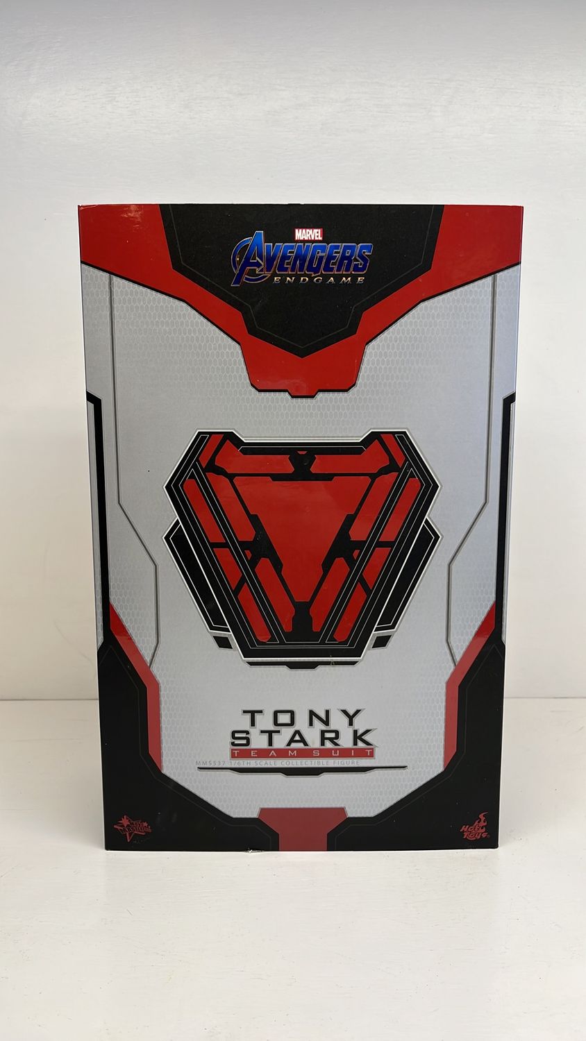 Hot Toys Avengers Endgame Tony Stark [Team Suit] Figure 2021 (used)