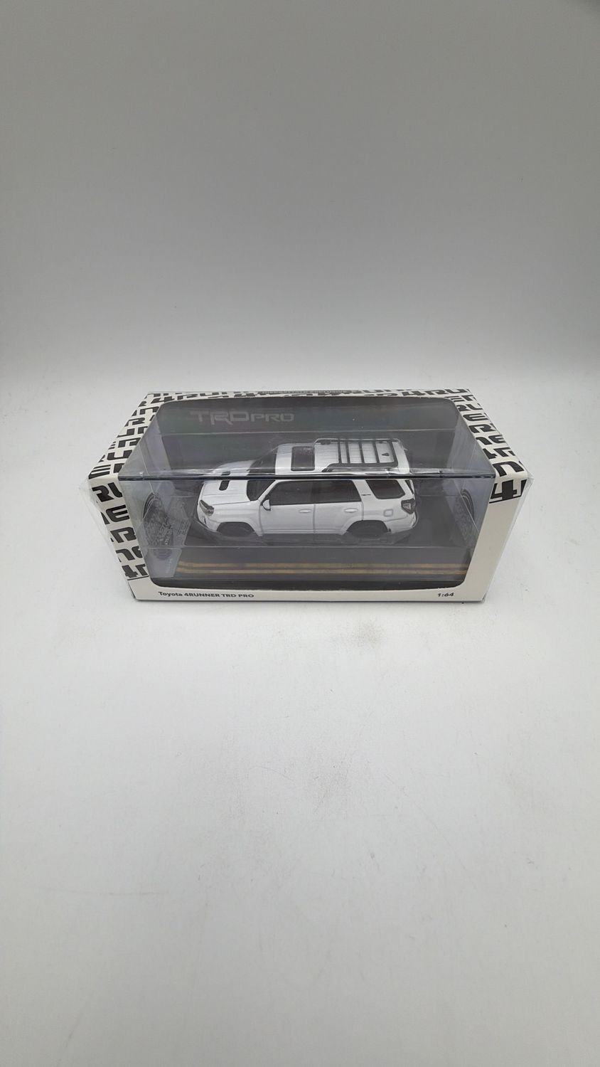 GCD 4Runner TRD Pro Super White II 1:64 Diecasttalk Limited Edition