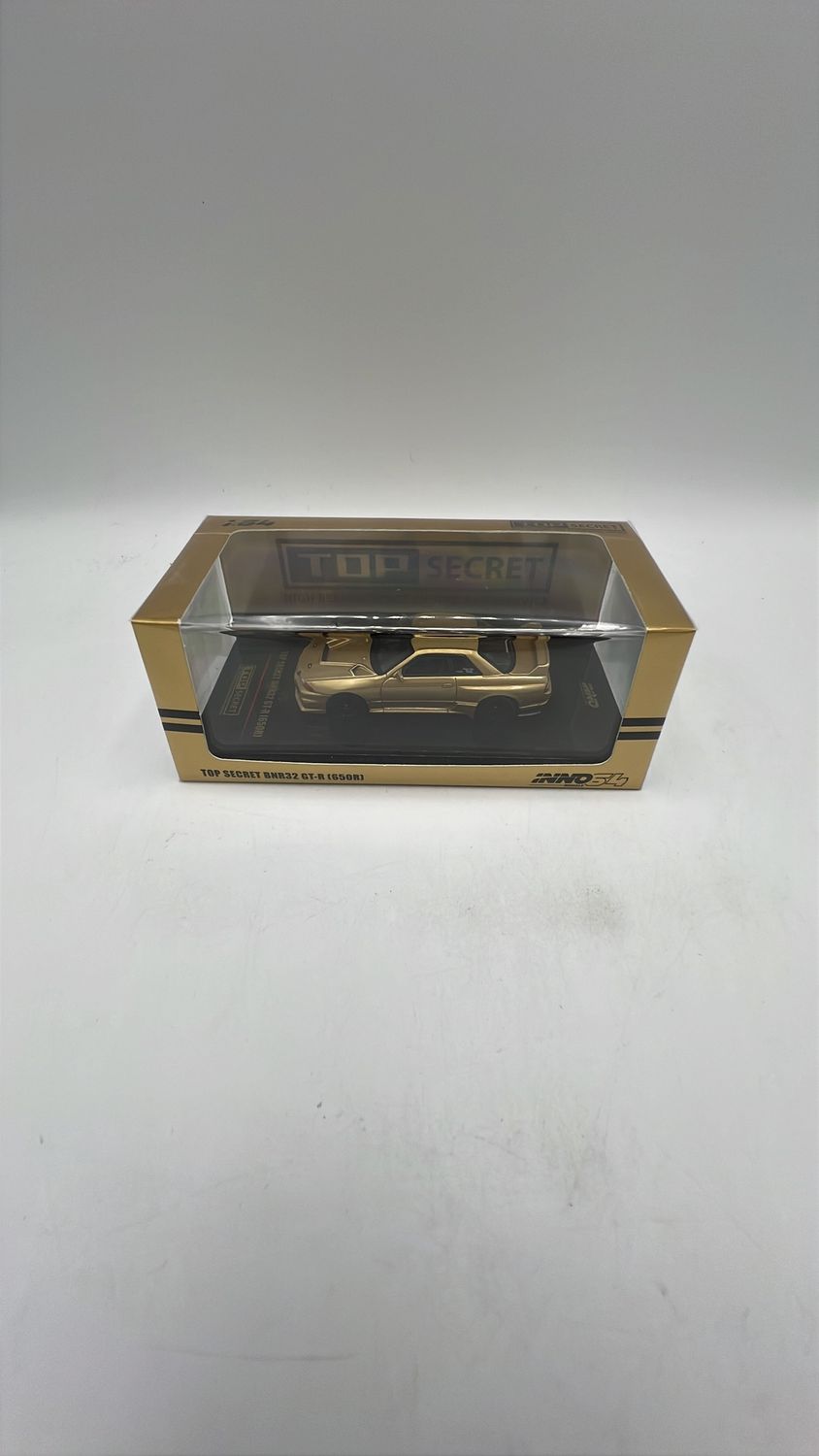 Inno64 1:64 Nissan Skyline GT-R (R32) TOP SECRET 650R Gold