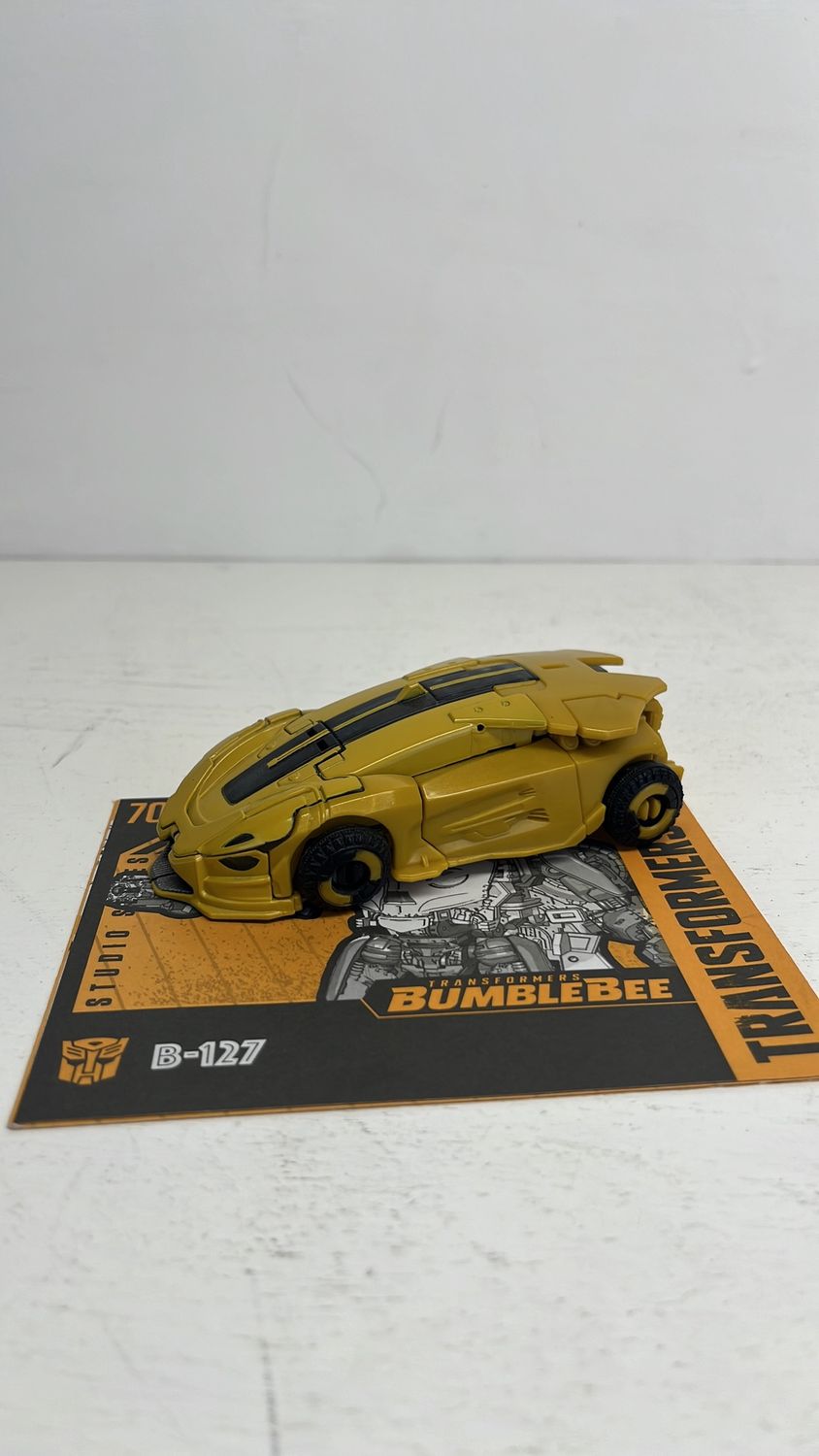 Hasbro Transformers Studio Series Buzzworthy Bumblebee B-127 Figure 2022 (used)