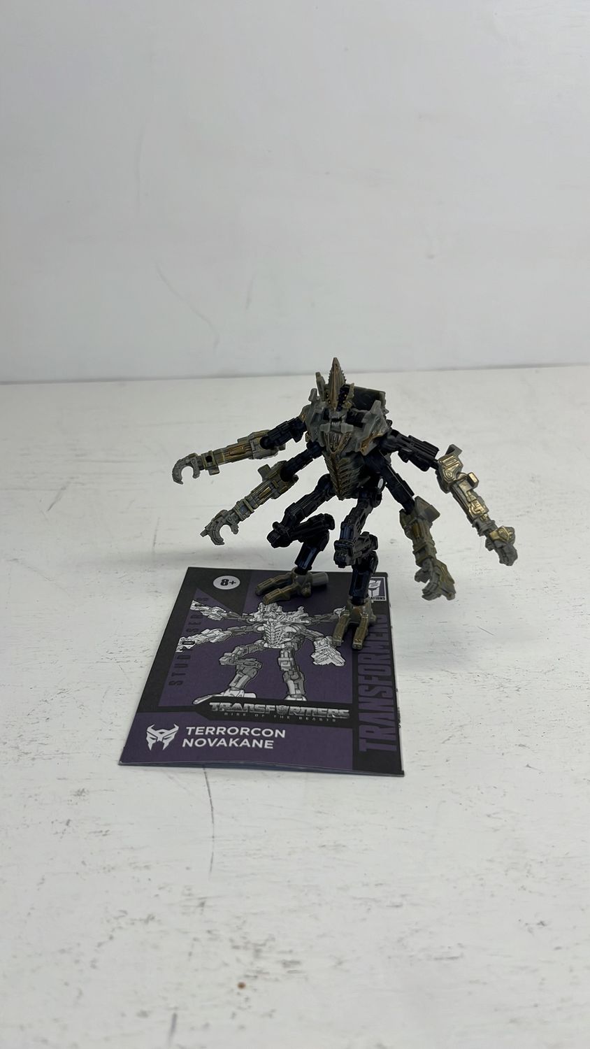 Hasbro Transformers Studio Series Novakane Figure 2023 (used)