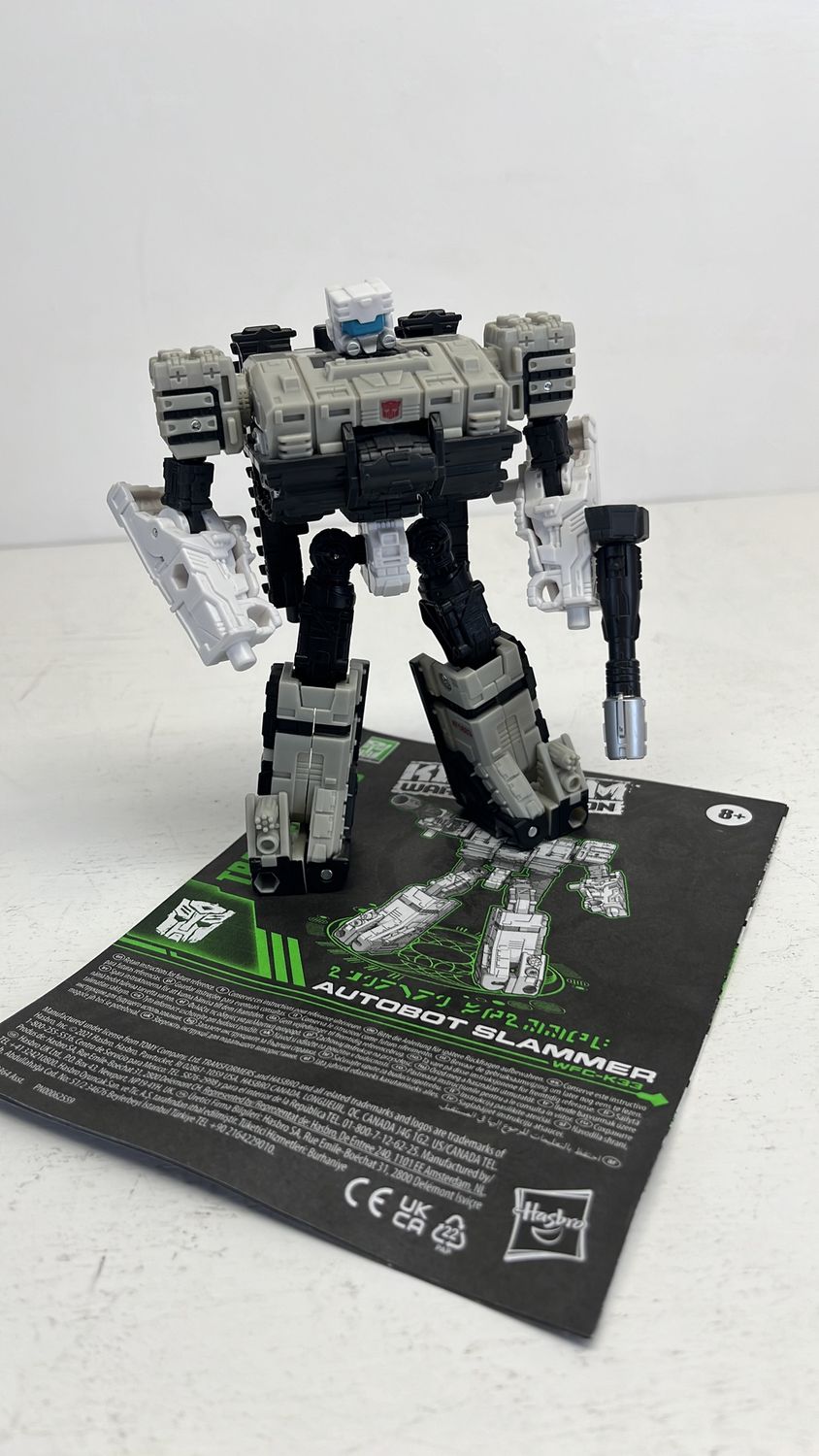 Hasbro Transformers War For Cybertron Kingdom Slammer Figure 2021 (used)