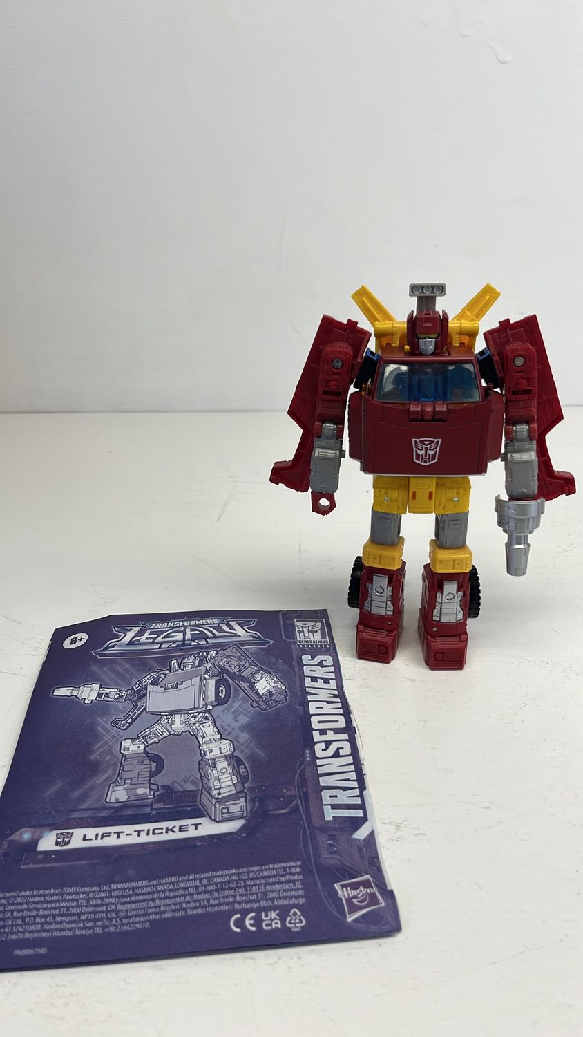 Hasbro Transformers Legacy Generations Selects Lift-Ticket Figure 2022 (used)