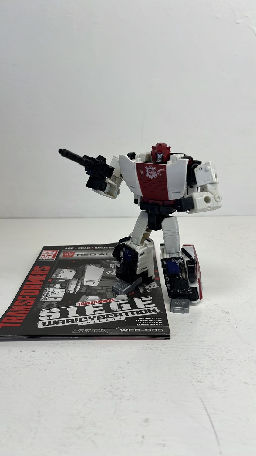 Hasbro Transformers War For Cybertron Siege Red Alert Figure 2019 (used)