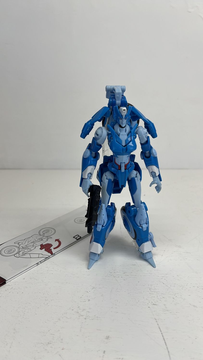 Hasbro Transfomers Thrilling 30 Chromia Figure 2014 (used)