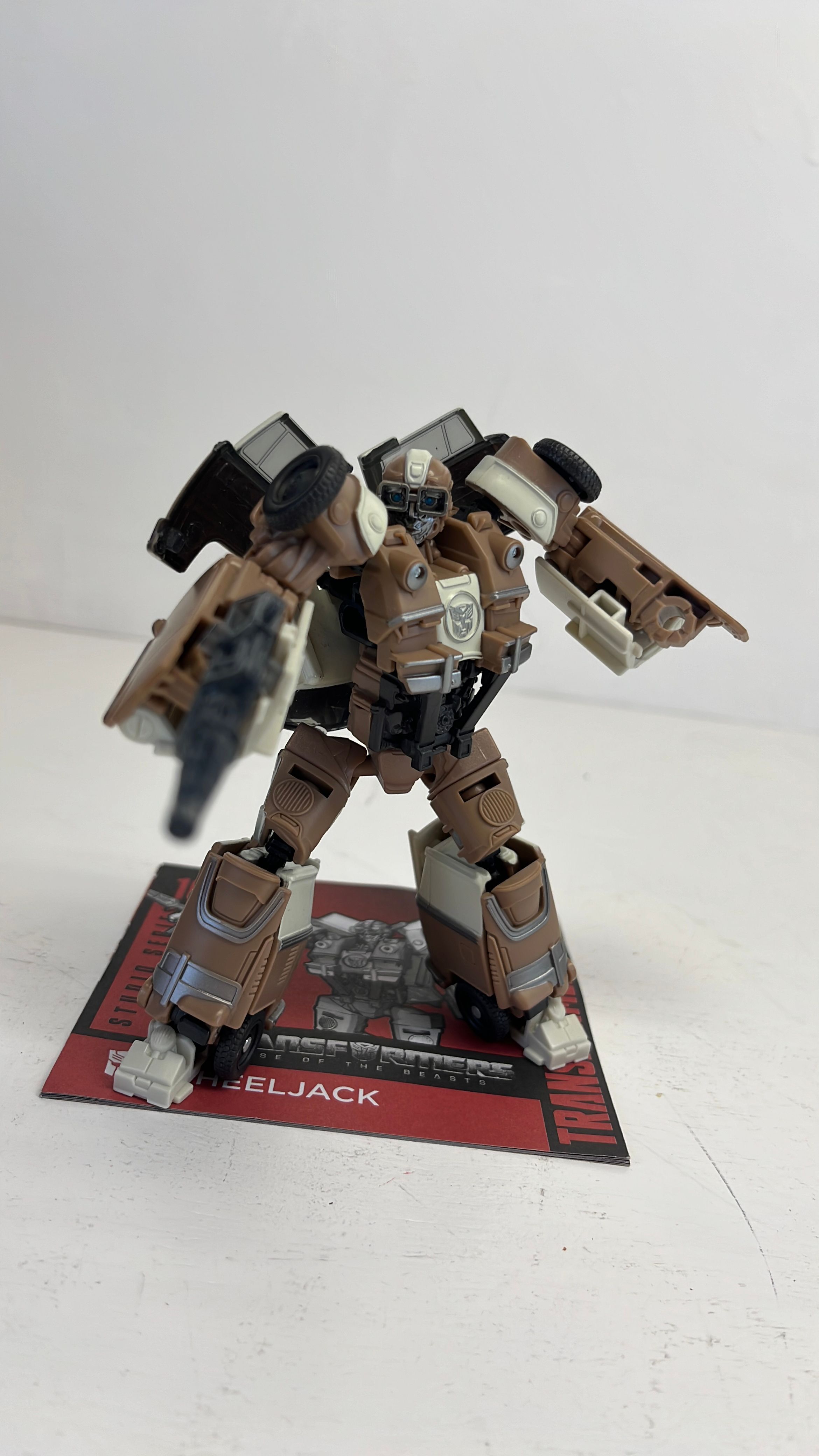 Hasbro Transformers Studio Series 108 Wheeljack Figure 2023 (used) view 2