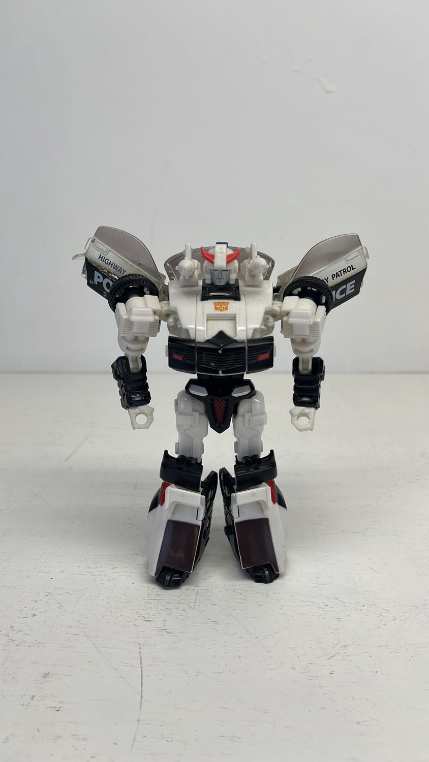 Hasbro Transformers Classics Prowl Figure 2007 (used) Incomplete