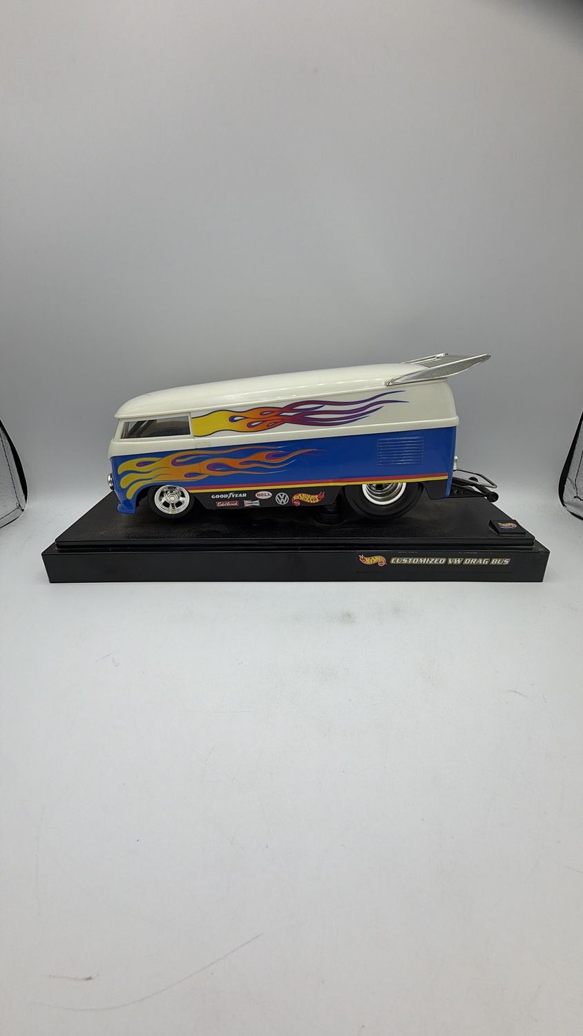 Mattel 100% Hot Wheels Customized VW Drag Bus With Flames 1/18 Scale Mfg.