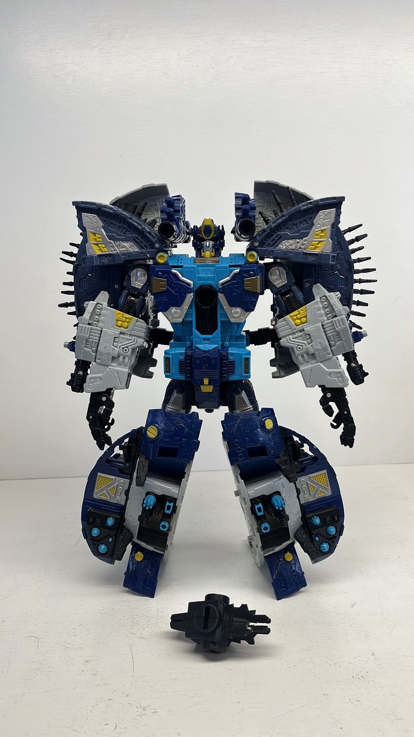 Hasbro Transformers Cybertron Primus Figure 2005 (used) Incomplete