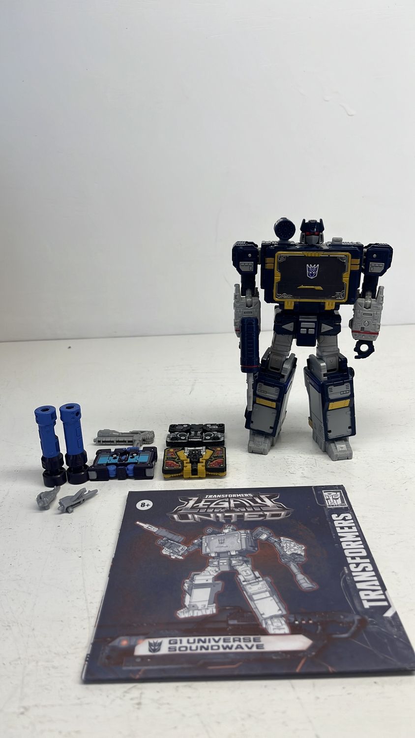 Hasbro Transformers Legacy United Soundwave Figure 2024 (used)