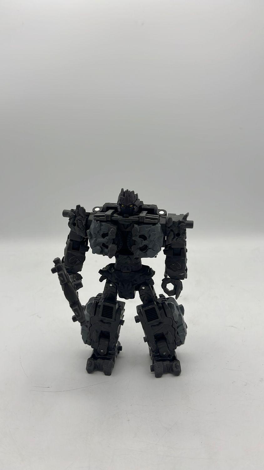 Hasbro Transformers Legacy United Magneous Figure 2024 (used)