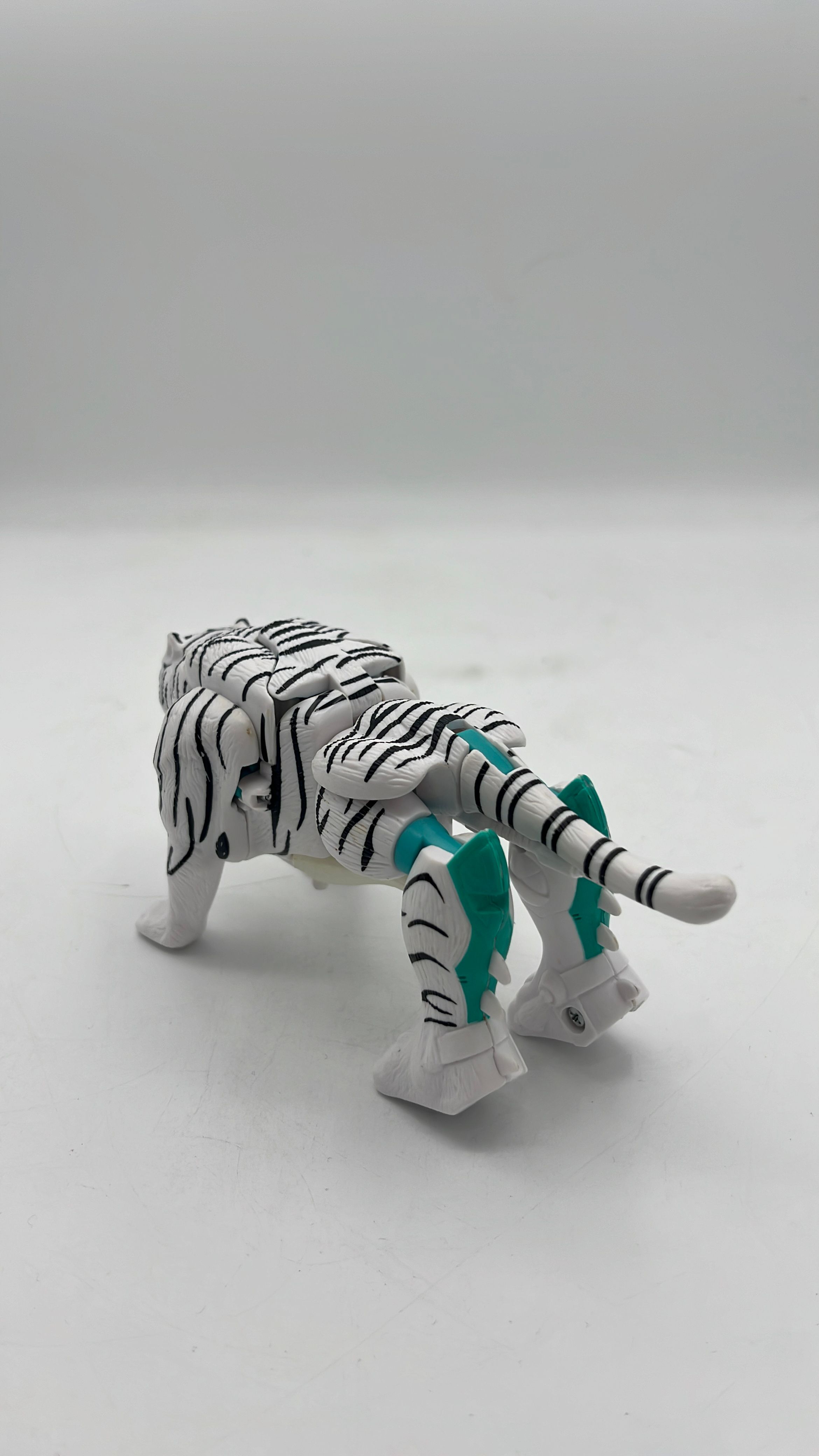 Hasbro Transformers Beast Wars Tigertron Figure 2022 (used) view 3