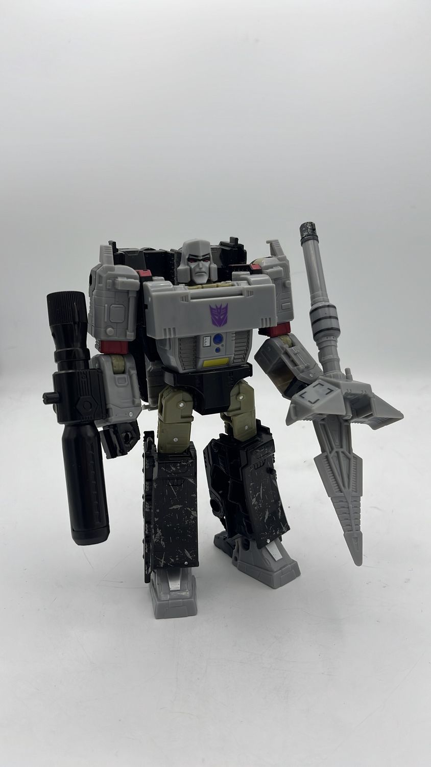 Hasbro Transformers War For Cybertron Earthrise Megatron Figure 2020 (used) Incomplete