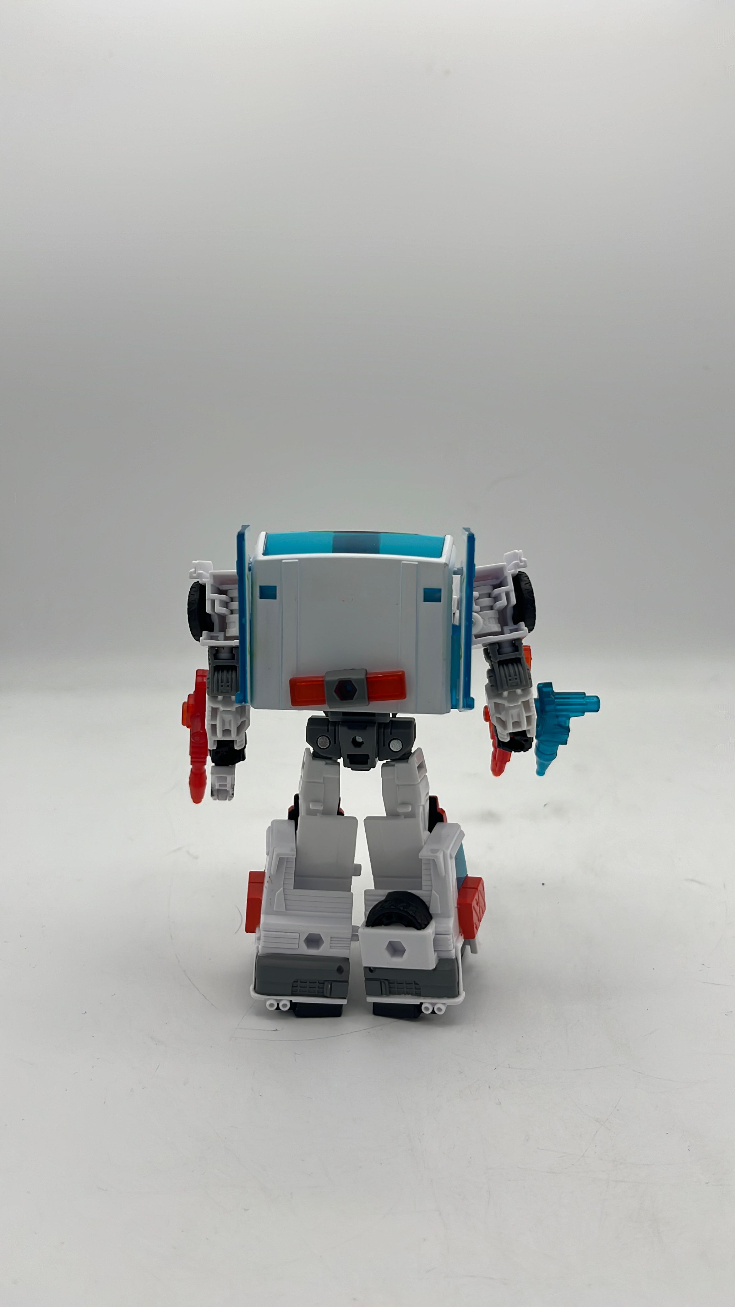 Hasbro Transformers Legacy Evolution Medix Figure 2023 (used) view 2