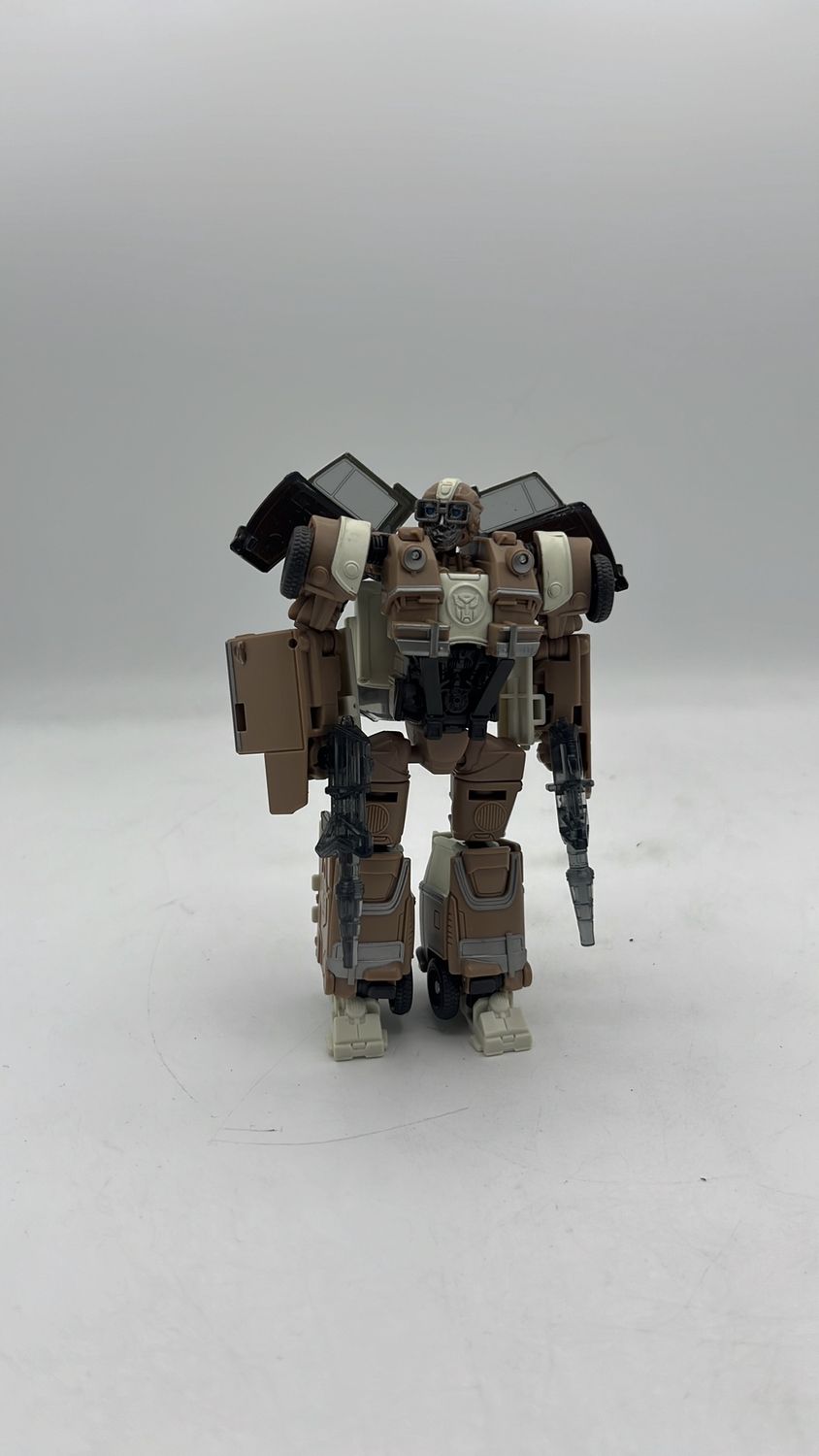 Hasbro Transformers Studio Series 108 Wheeljack Figure 2023 (used) Complete