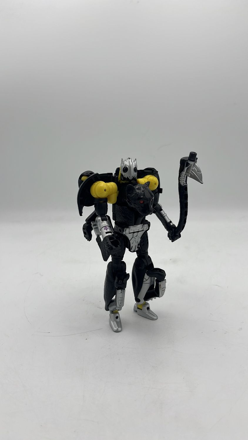 Hasbro Transformers War For Cybertron Kingdom Shadow Panther Figure 2021 (used)