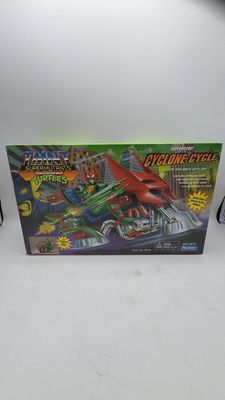 Playmates TMNT SuperMutant Figure Cyclone Cycle 1994 (used)