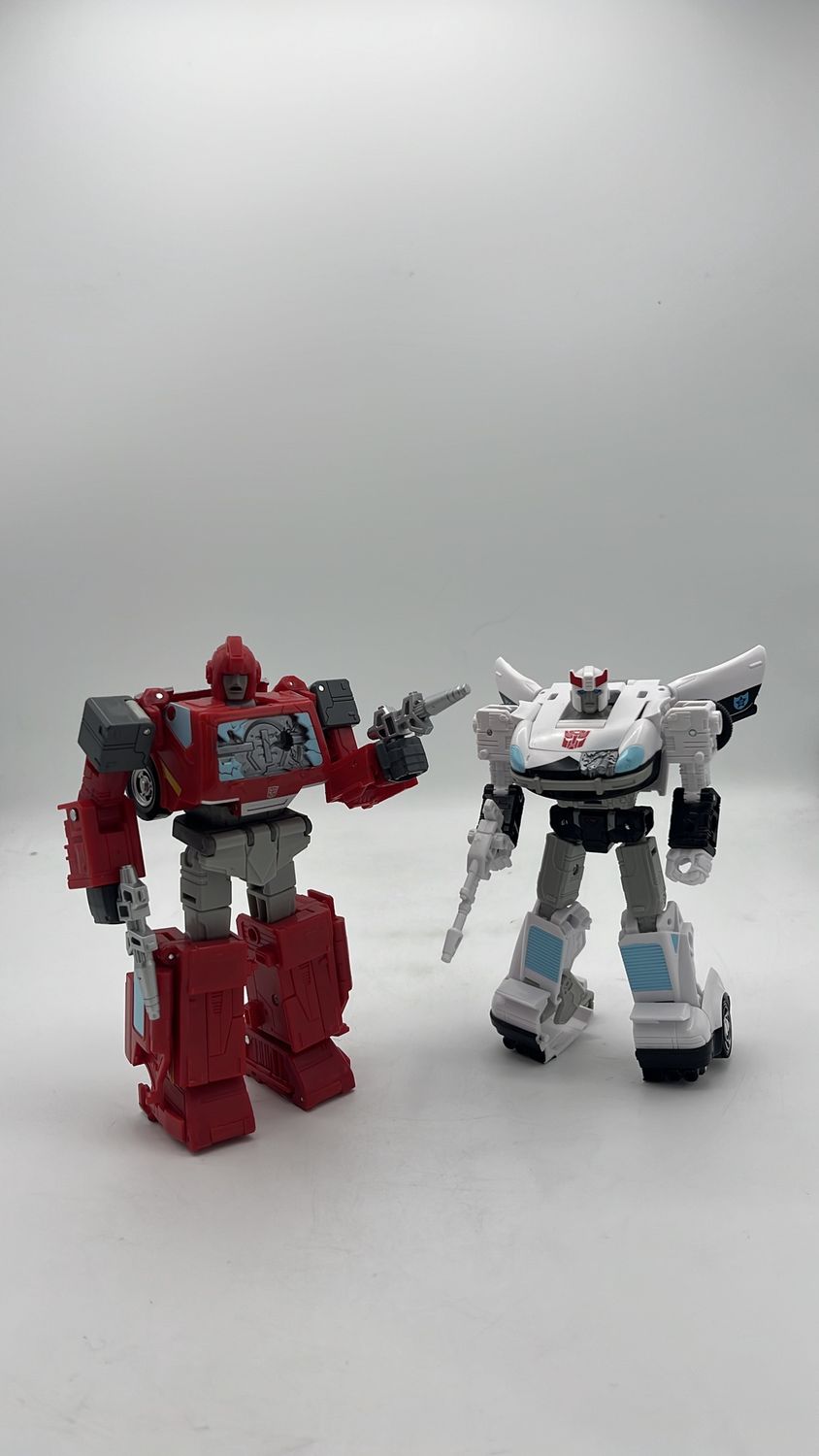 Hasbro Transformers Studio Series 86 Buzzworthy Ironhide &amp; Prowl Figures 2023 (used)