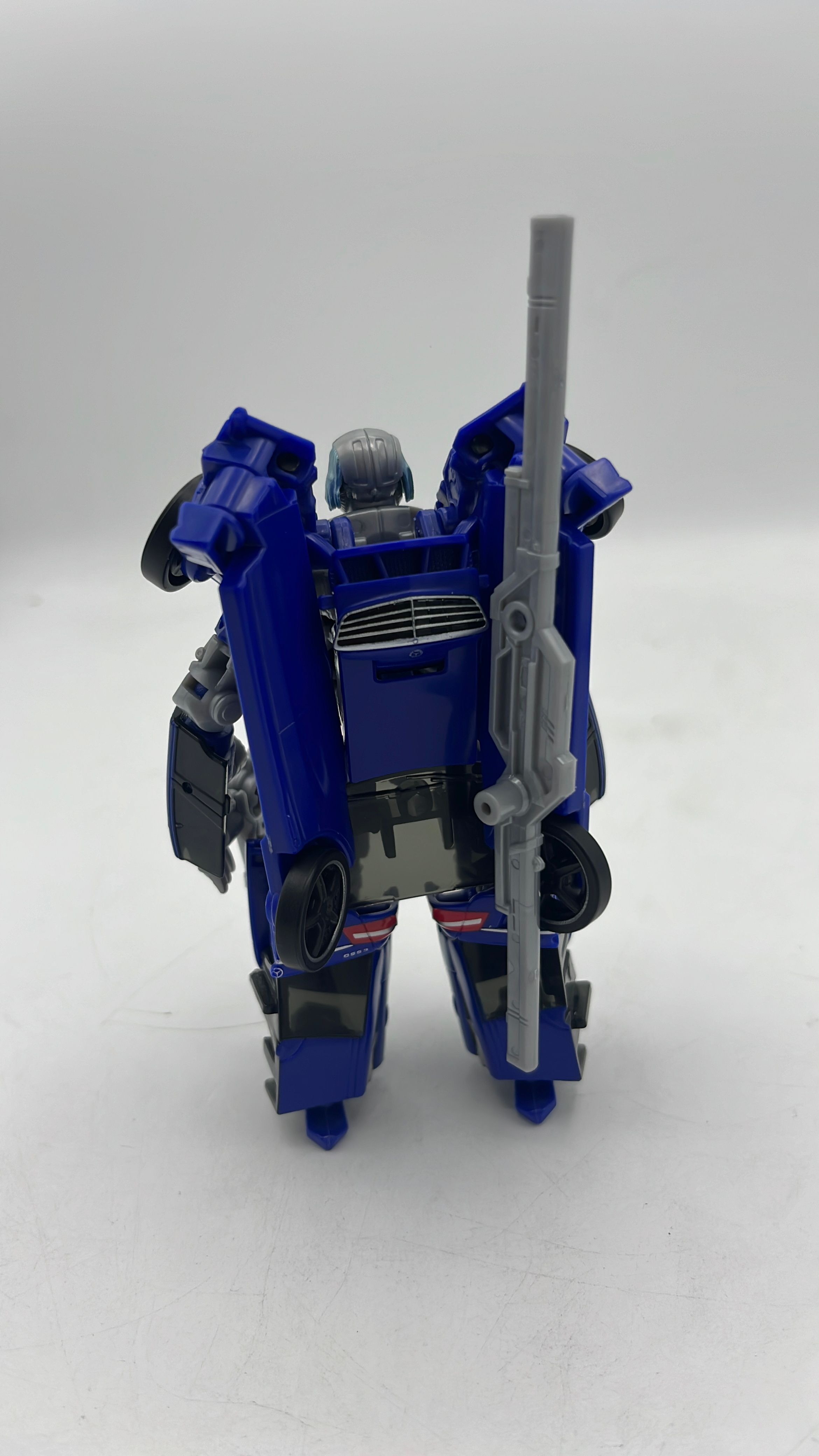 Hasbro Transformers Studio Series Wheeljack (Que) Figure 2025 (used) view 2