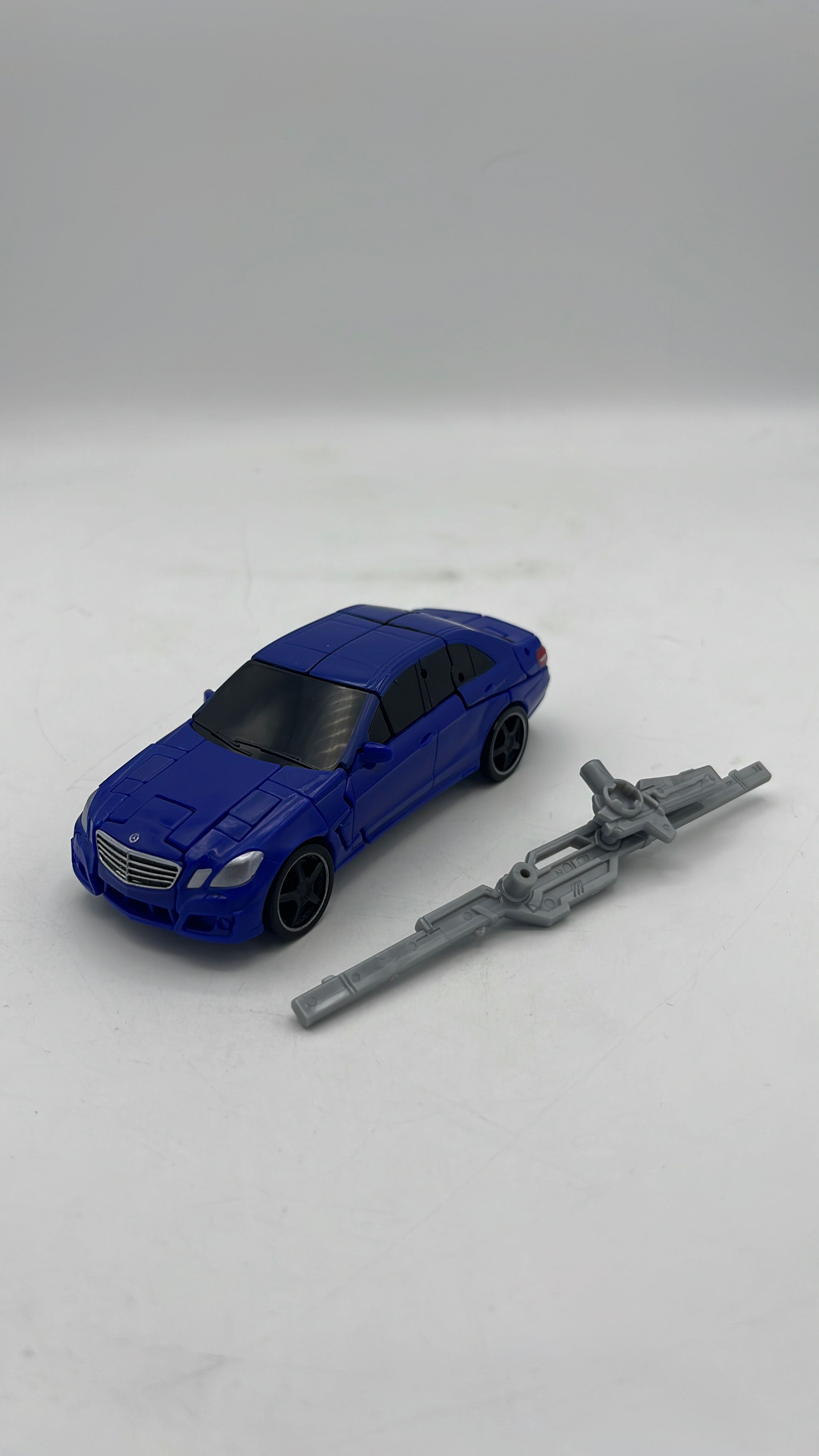 Hasbro Transformers Studio Series Wheeljack (Que) Figure 2025 (used) view 3