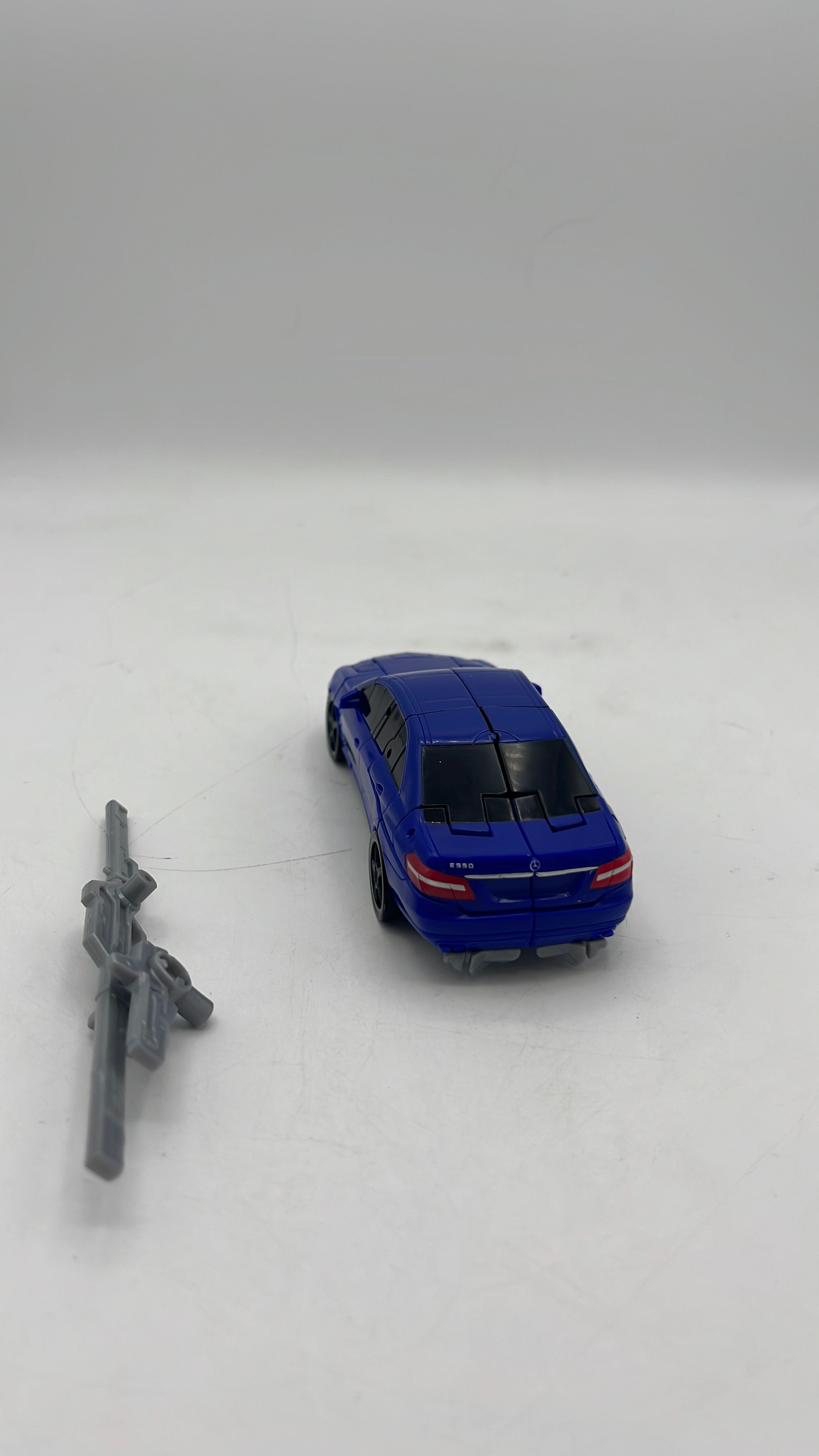 Hasbro Transformers Studio Series Wheeljack (Que) Figure 2025 (used) view 4