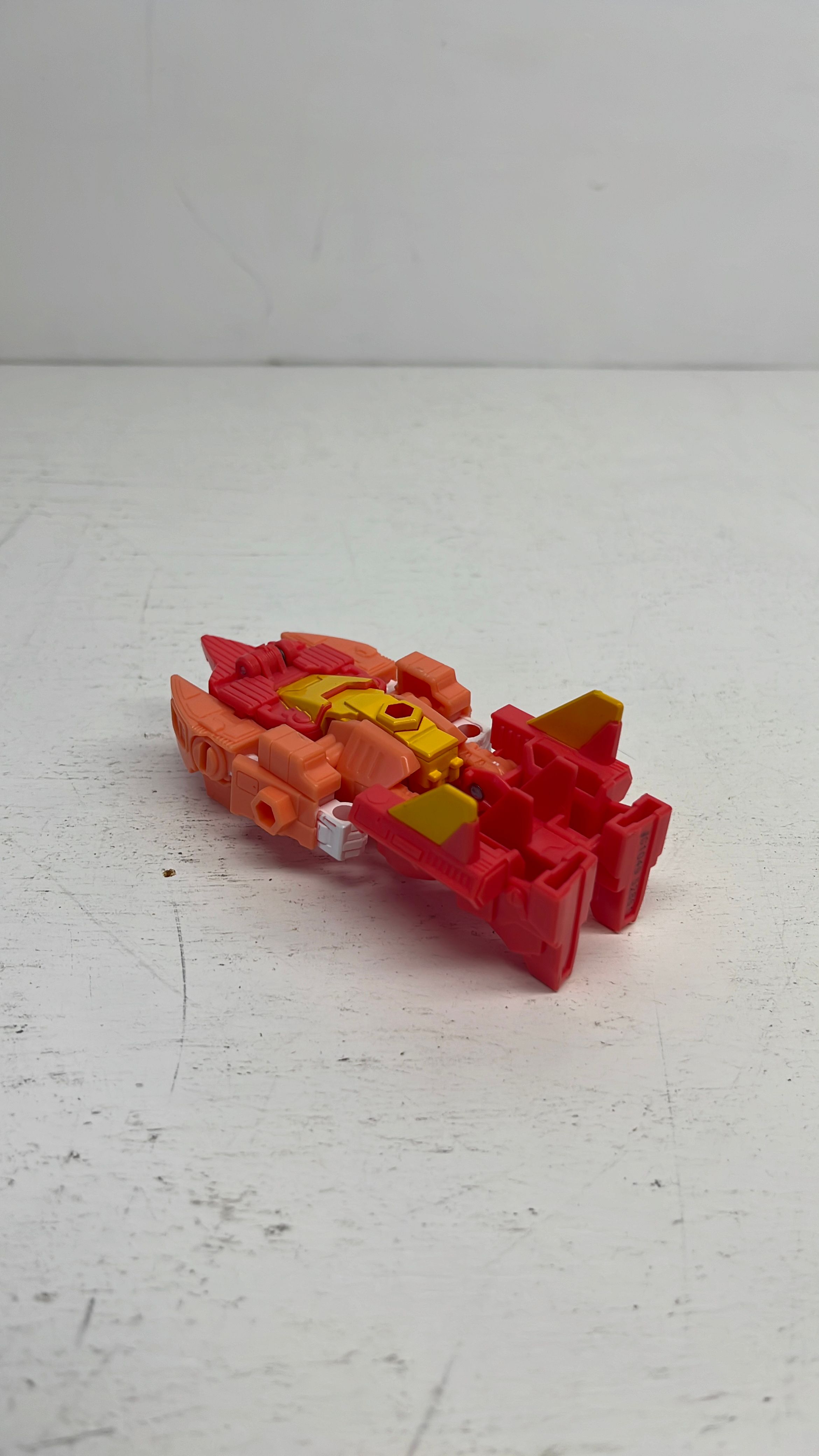 Hasbro Transformers Cyberworld Elita-1 Figure 2025 (used) view 4