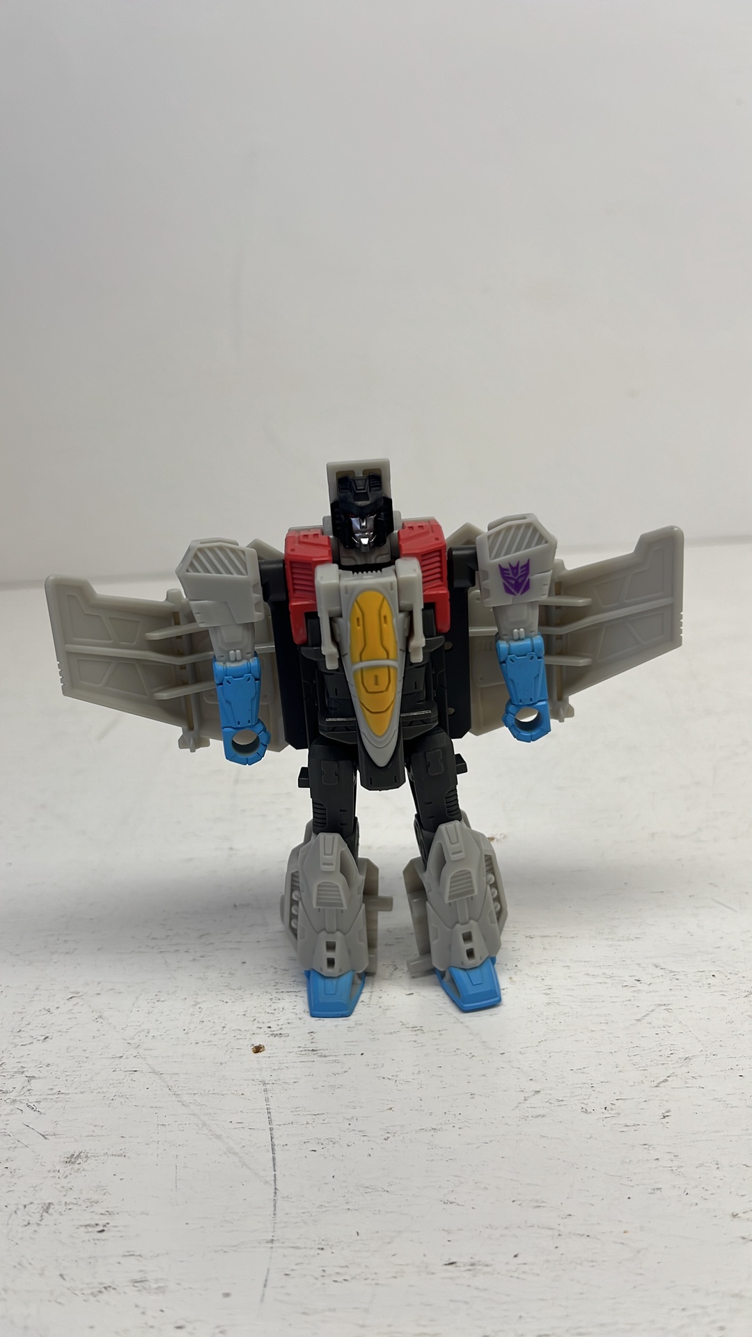Hasbro Transformers Cyberworld Starscream Figure 2025 (used)